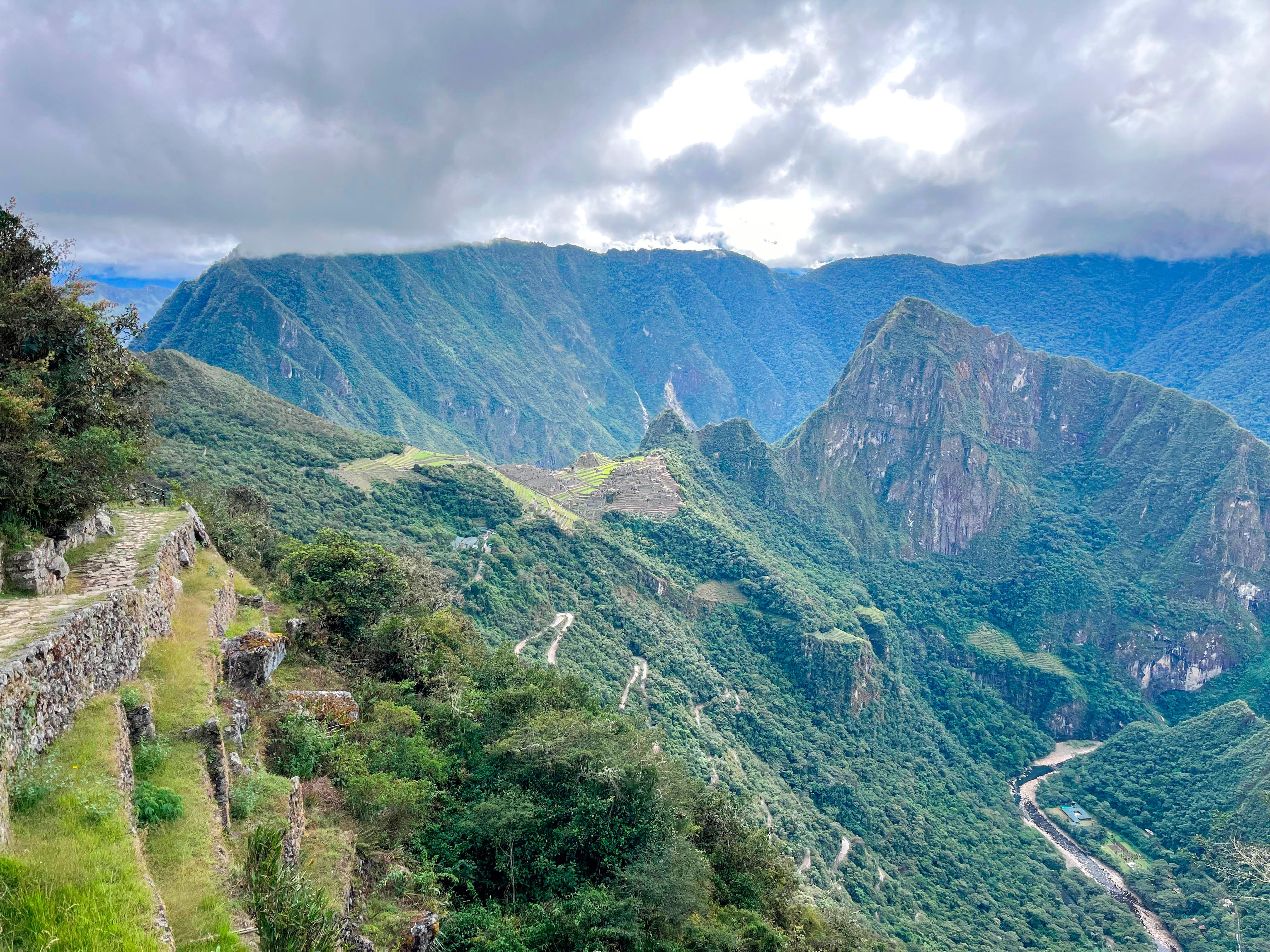 4-tägige Inka-Pfad-Wanderung nach Machu Picchu mit Panoramazug-Rückfahrt