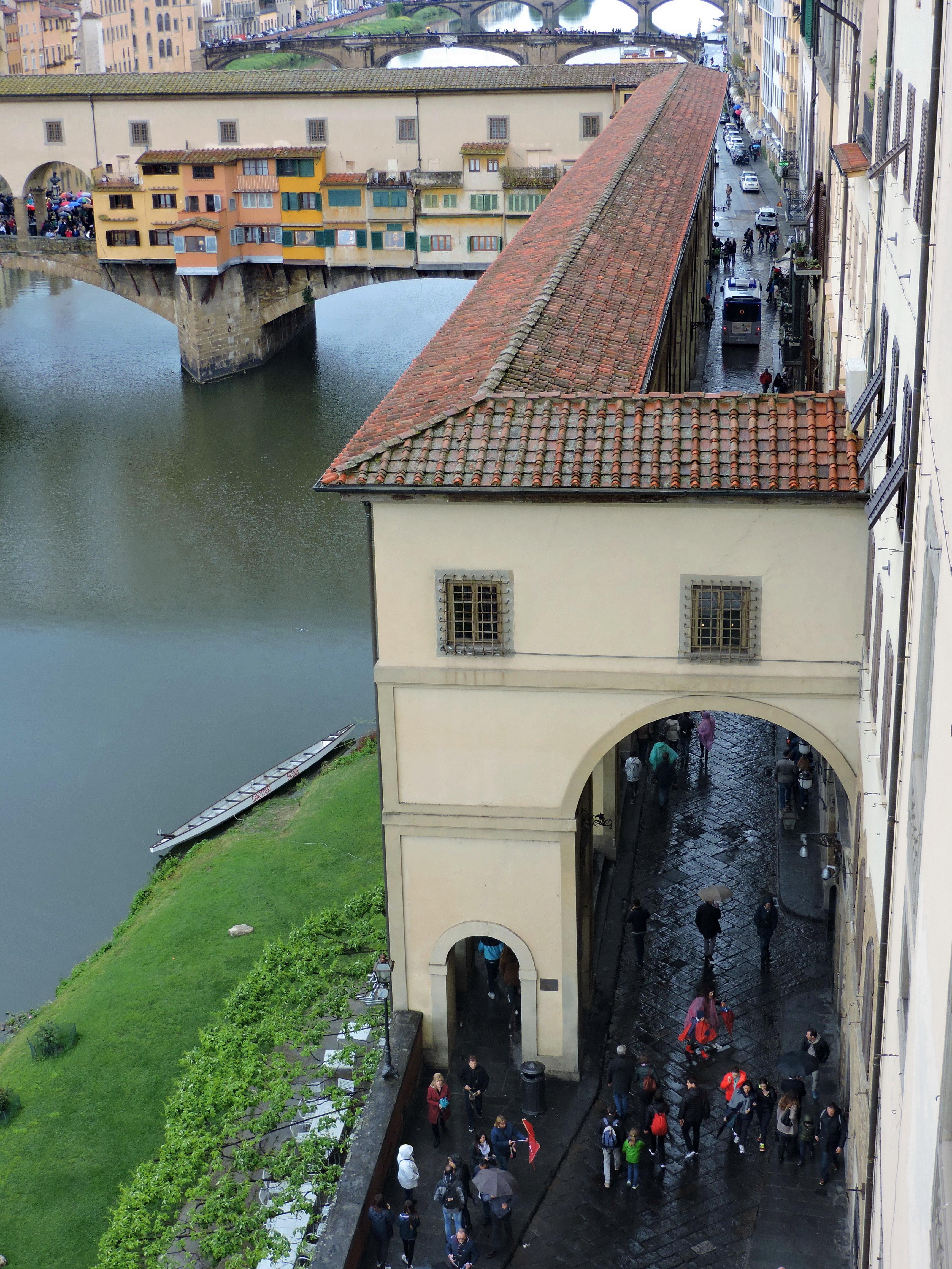 Florence: Exclusive Vasari Corridor & Uffizi Gallery Tour