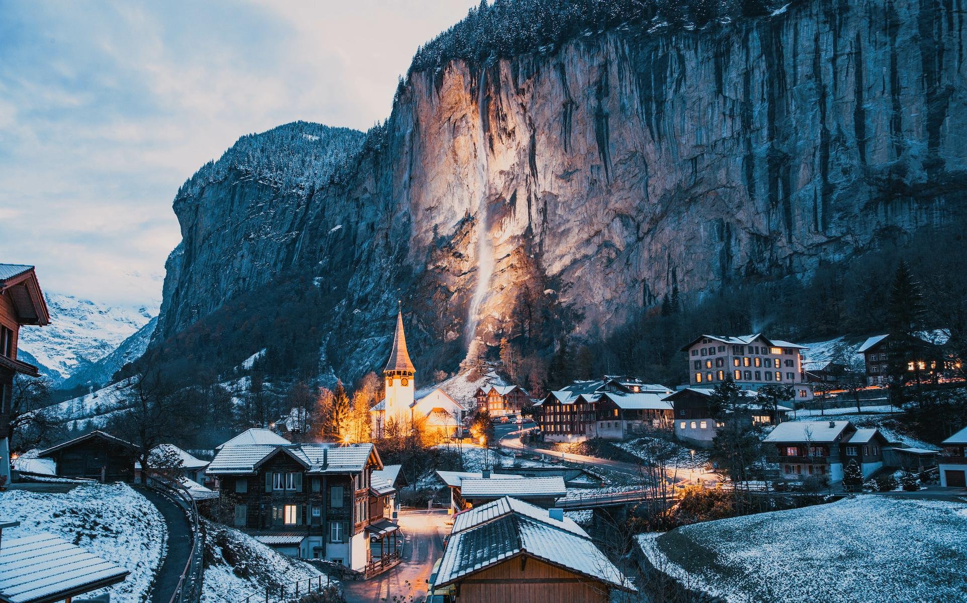 Private Lauterbrunnen Waterfalls & Valley Day Trip from Interlaken