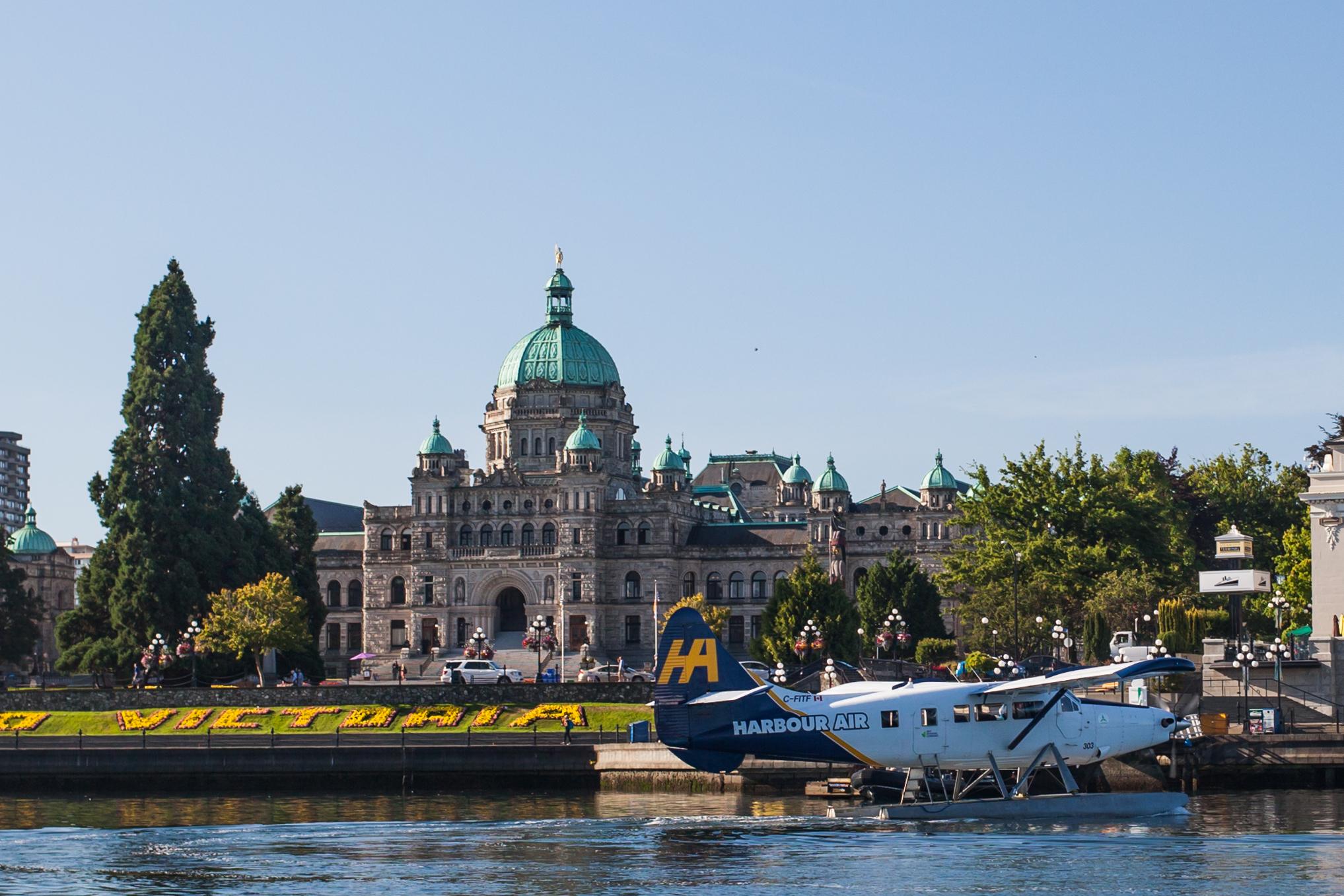 Southern Gulf Islands by seaplane — the archipelago and Active Pass from the air — image 1