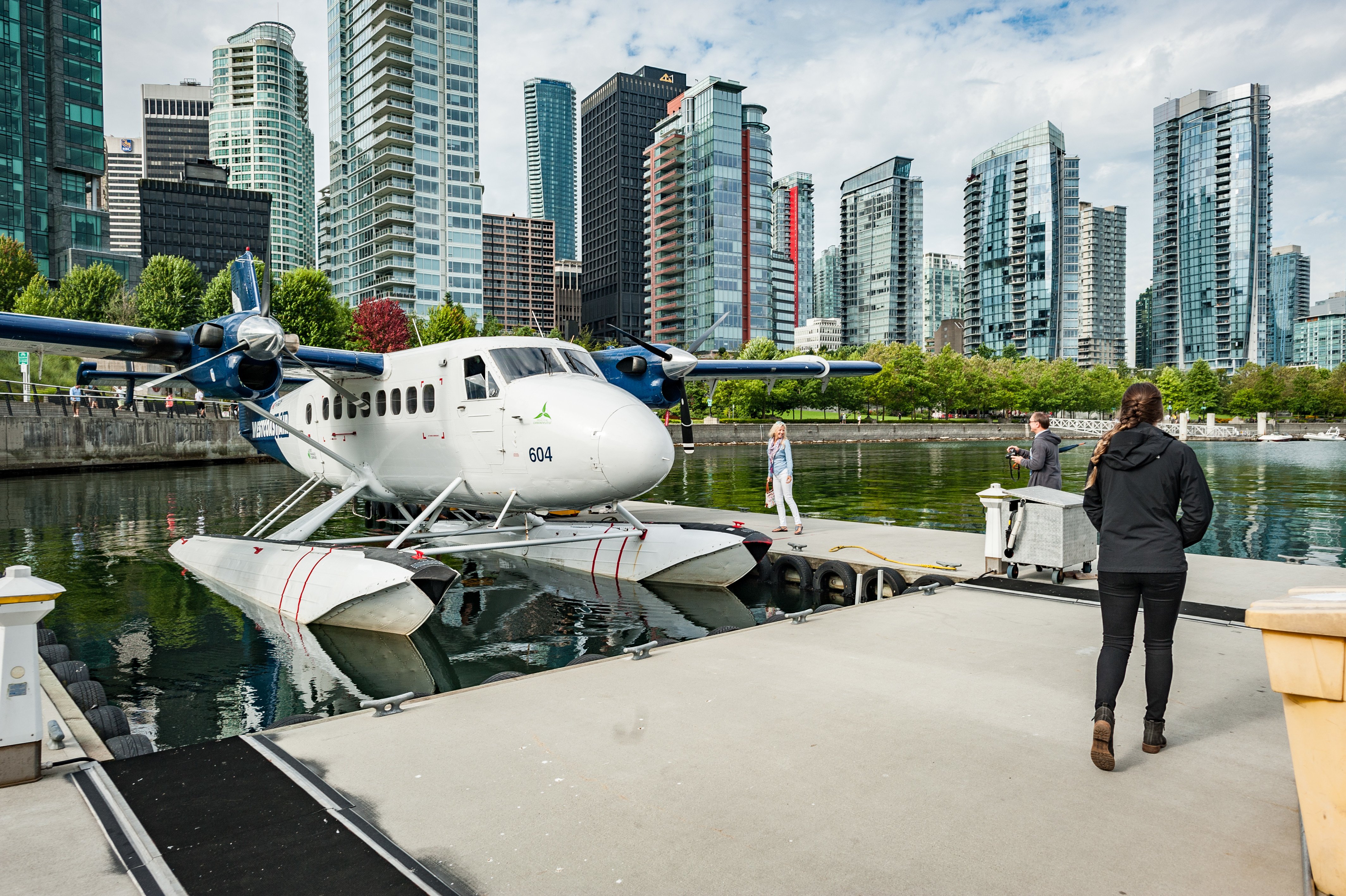 Vancouver: Victoria Seaplane Flight with Bus & Ferry Return