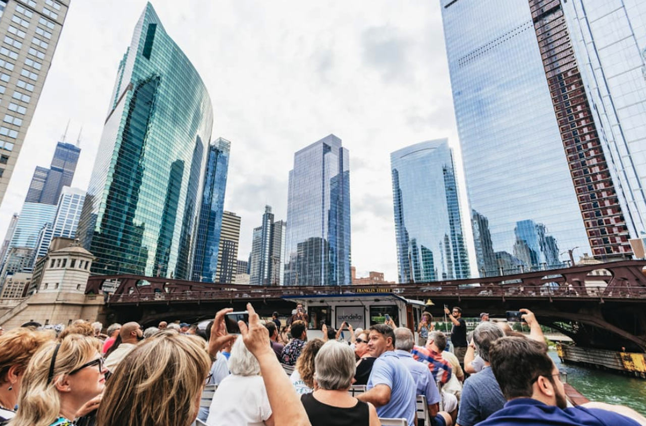 Chicago architecture cruise — Chicago River and skyline — image 9