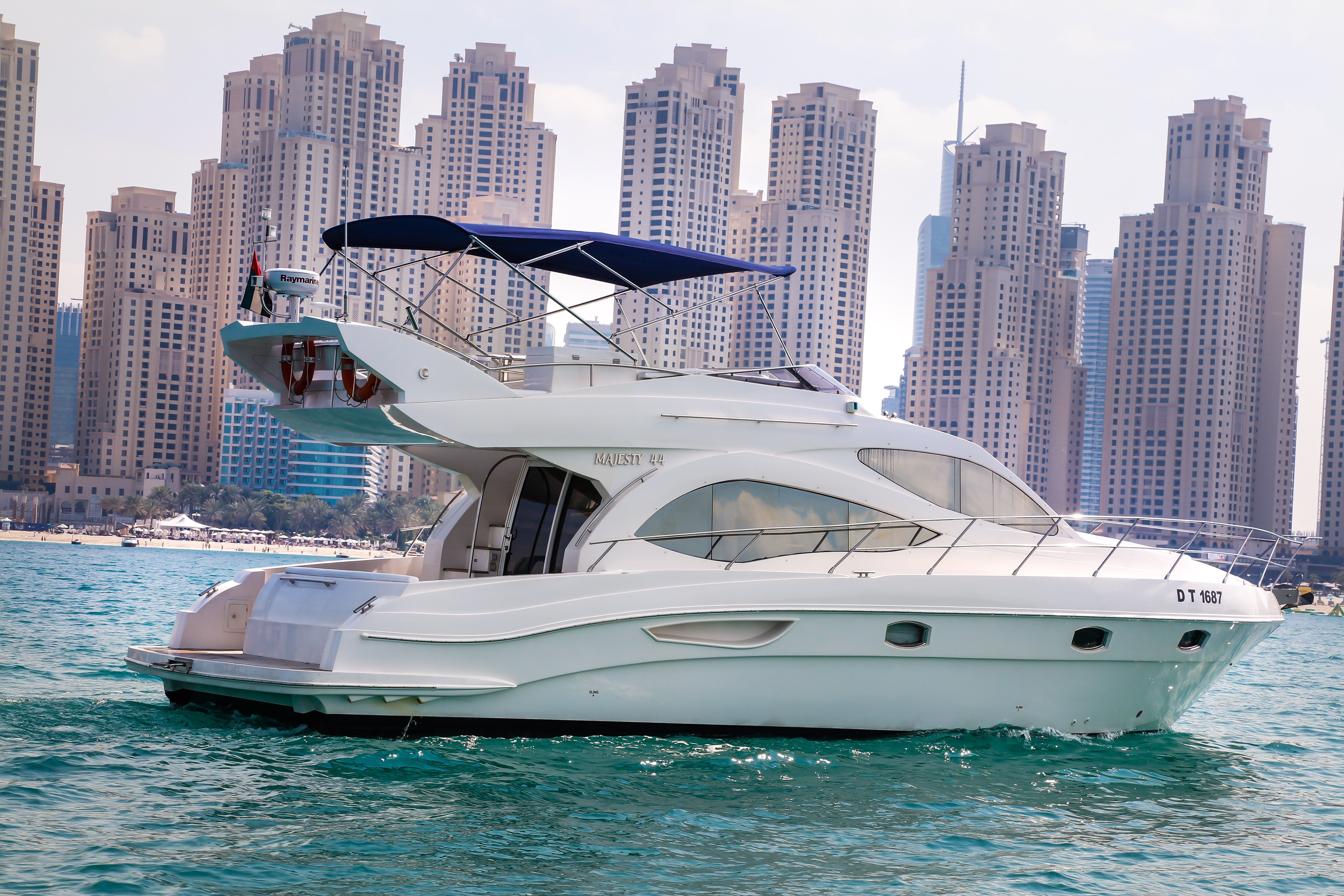 Dubai Luxury Yacht Cruise: Palm Jumeirah & Burj Al Arab