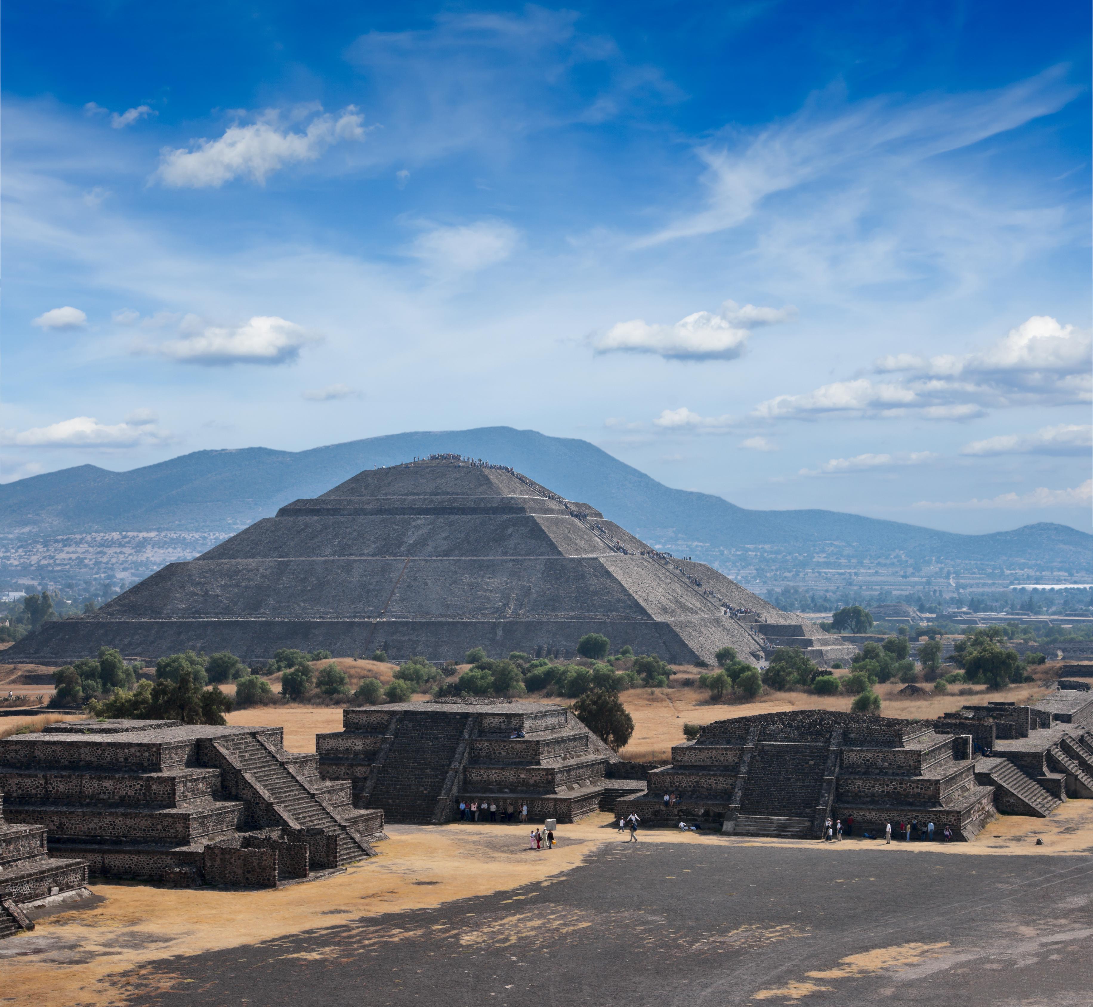 Mexico City: Teotihuacan, Tlatelolco & Guadalupe Full-Day Tour