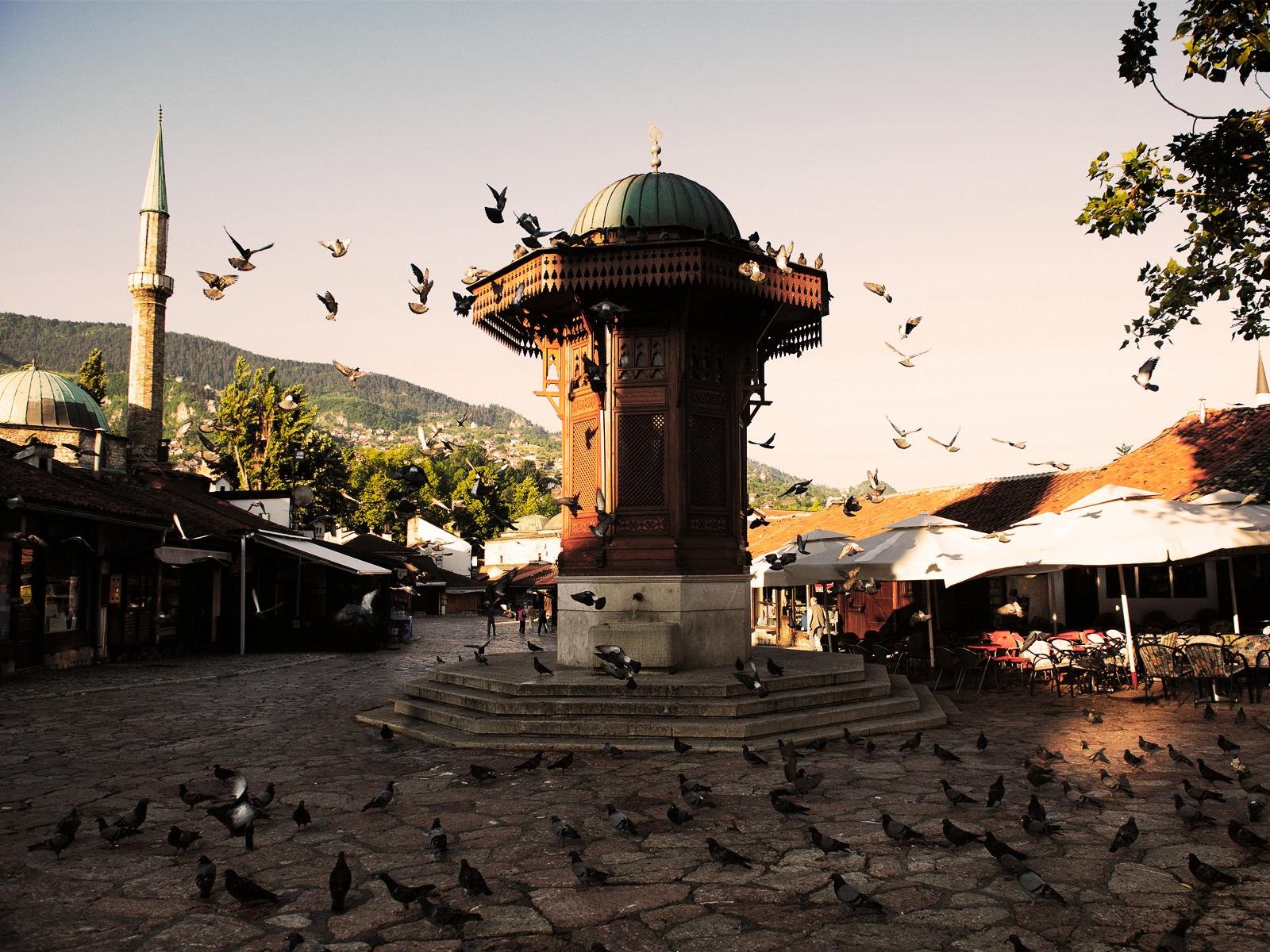 Sarajevo Grand Walking Tour: East Meets West