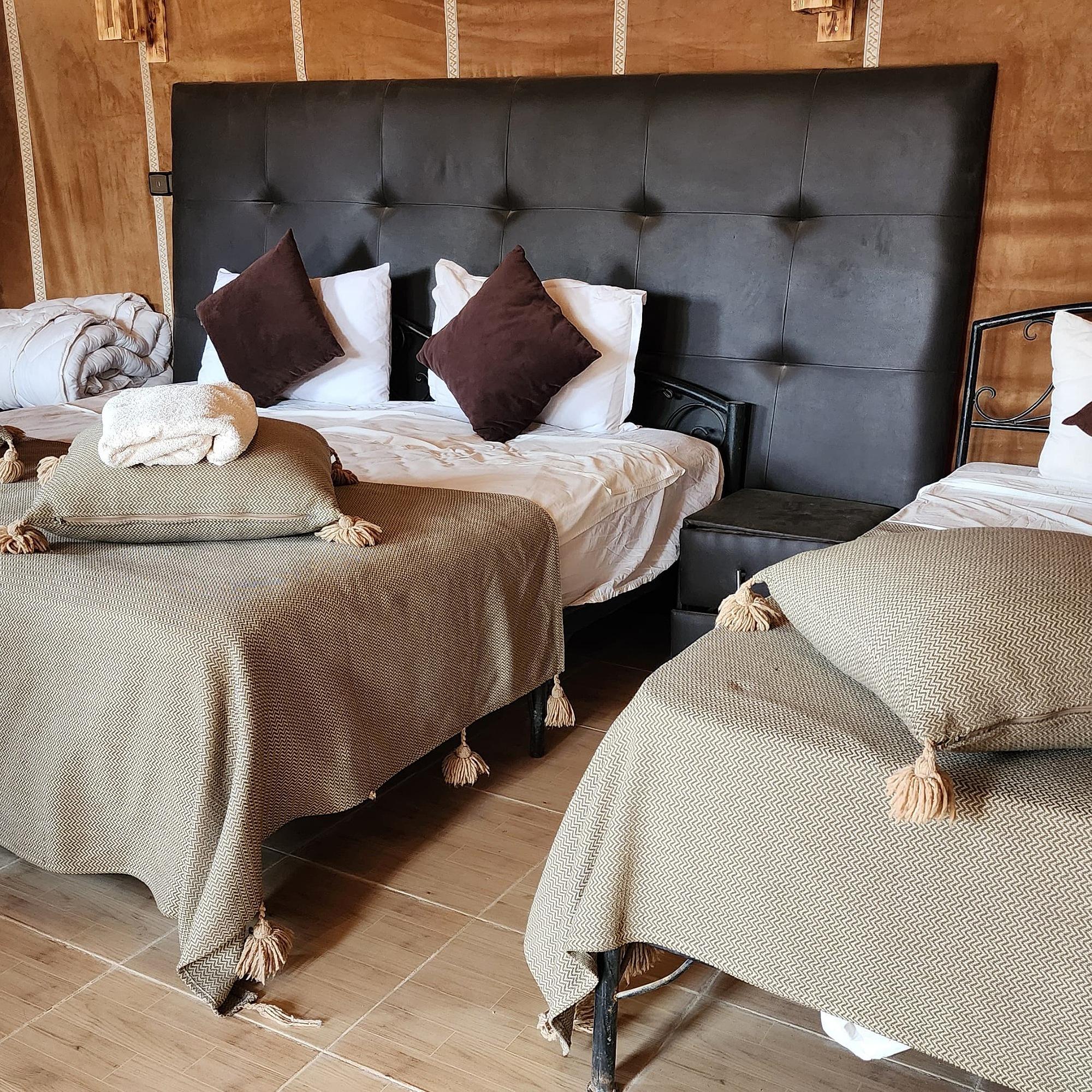 Merzouga Sahara Overnight: Camel Trek & Luxury Desert Camp