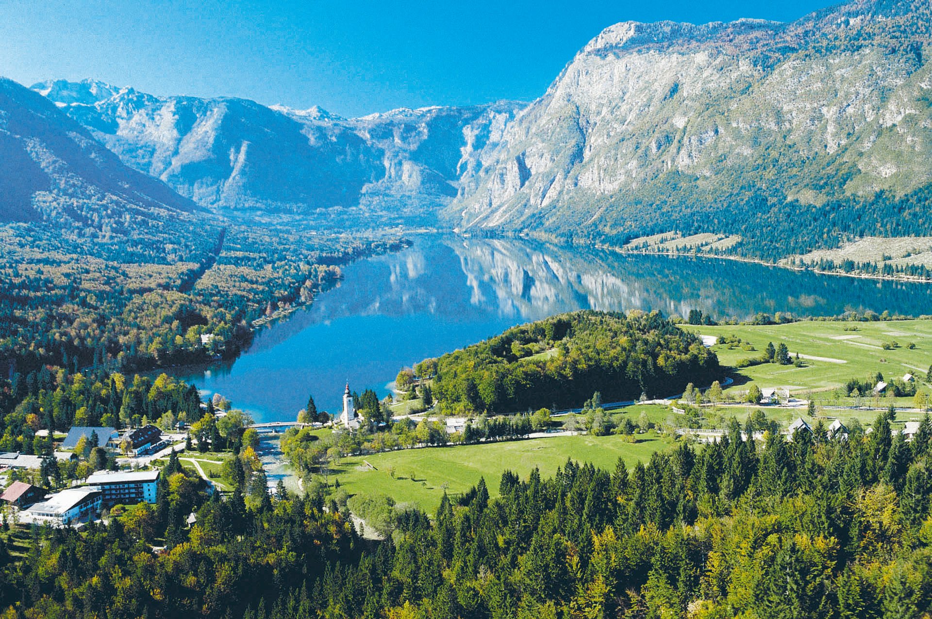 Ljubljana: Lake Bled and Bohinj Tour with Savica Waterfall — Lake Bled day trip from Ljubljana (3)