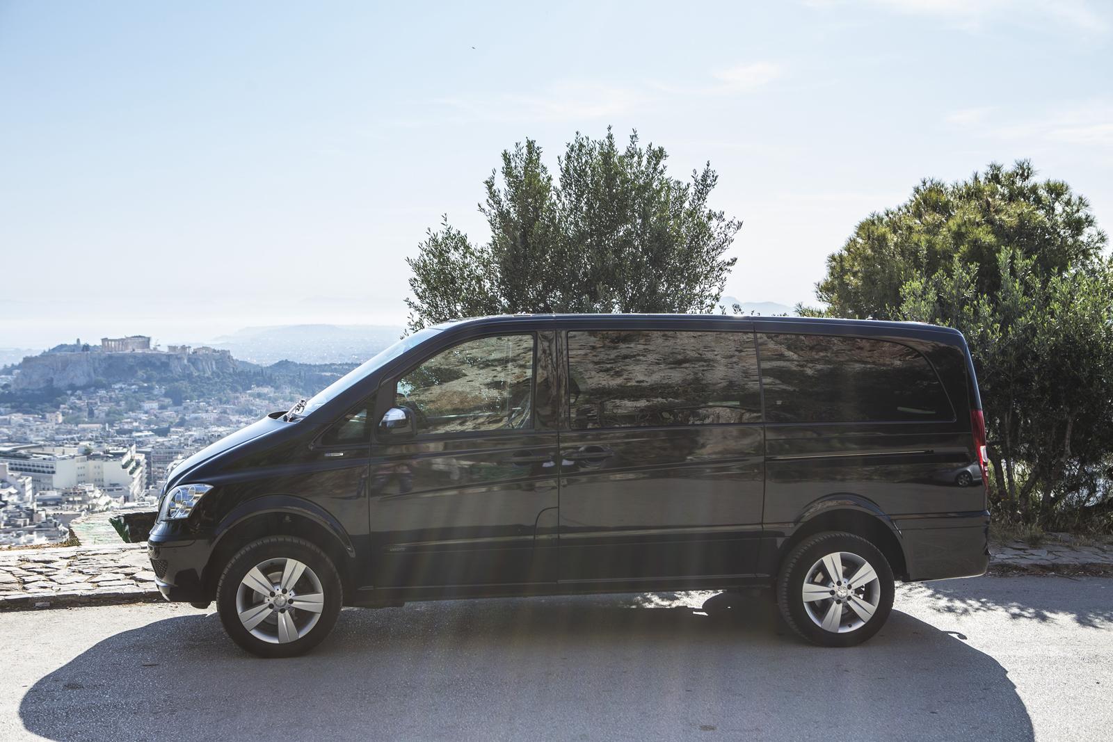 Private Minivan Transfer: Athens Airport ↔ Piraeus Port