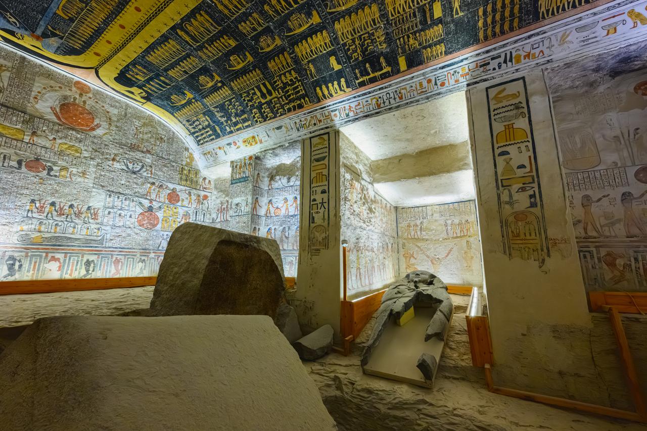 Luxor Full-Day Tour from Hurghada: Valley of the Kings & Karnak Temple
