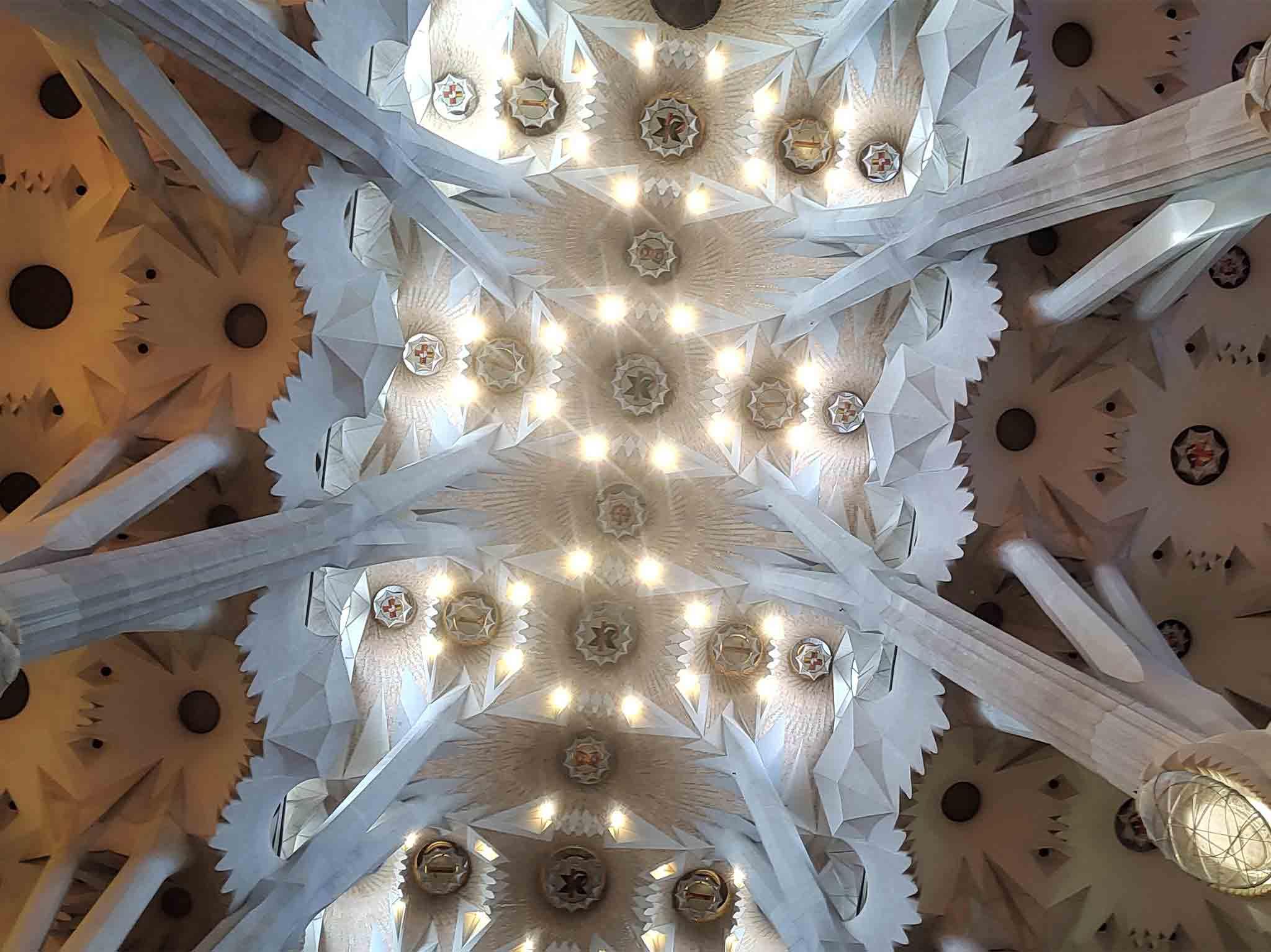 Barcelona Gaudí tours — Sagrada Família interior, Park Güell mosaics, Casa Batlló and La Pedrera — image 36