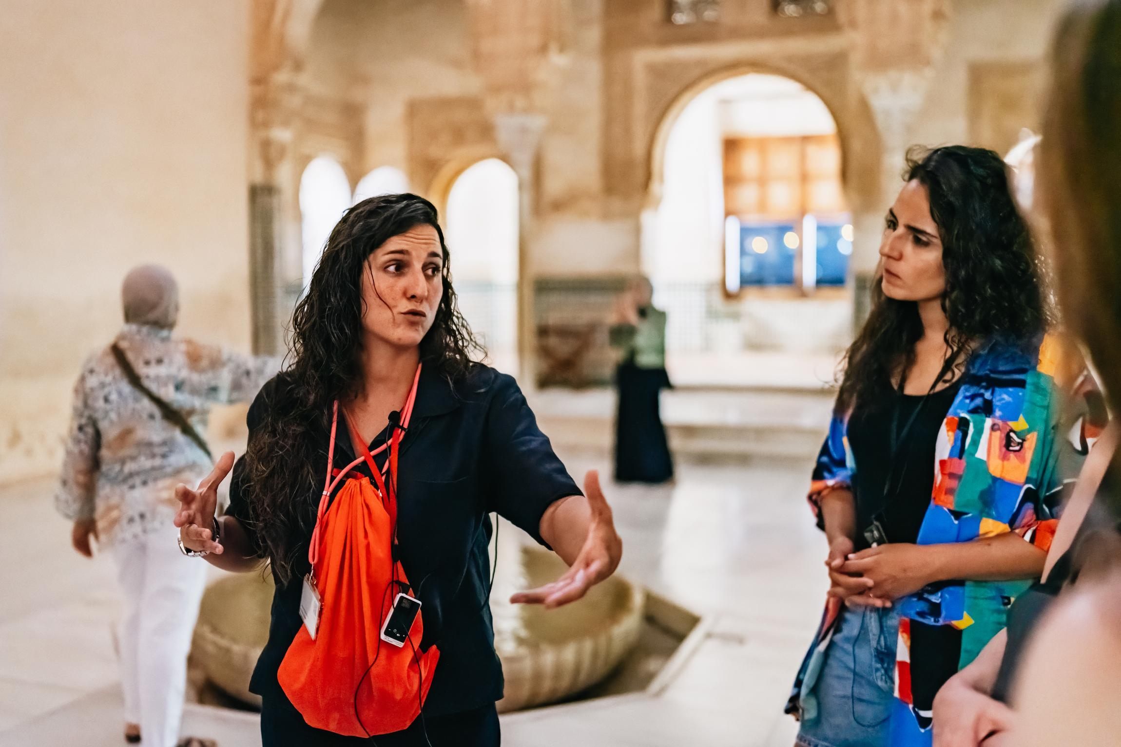 Alhambra & Nasrid Palaces: Exclusive Evening Guided Tour