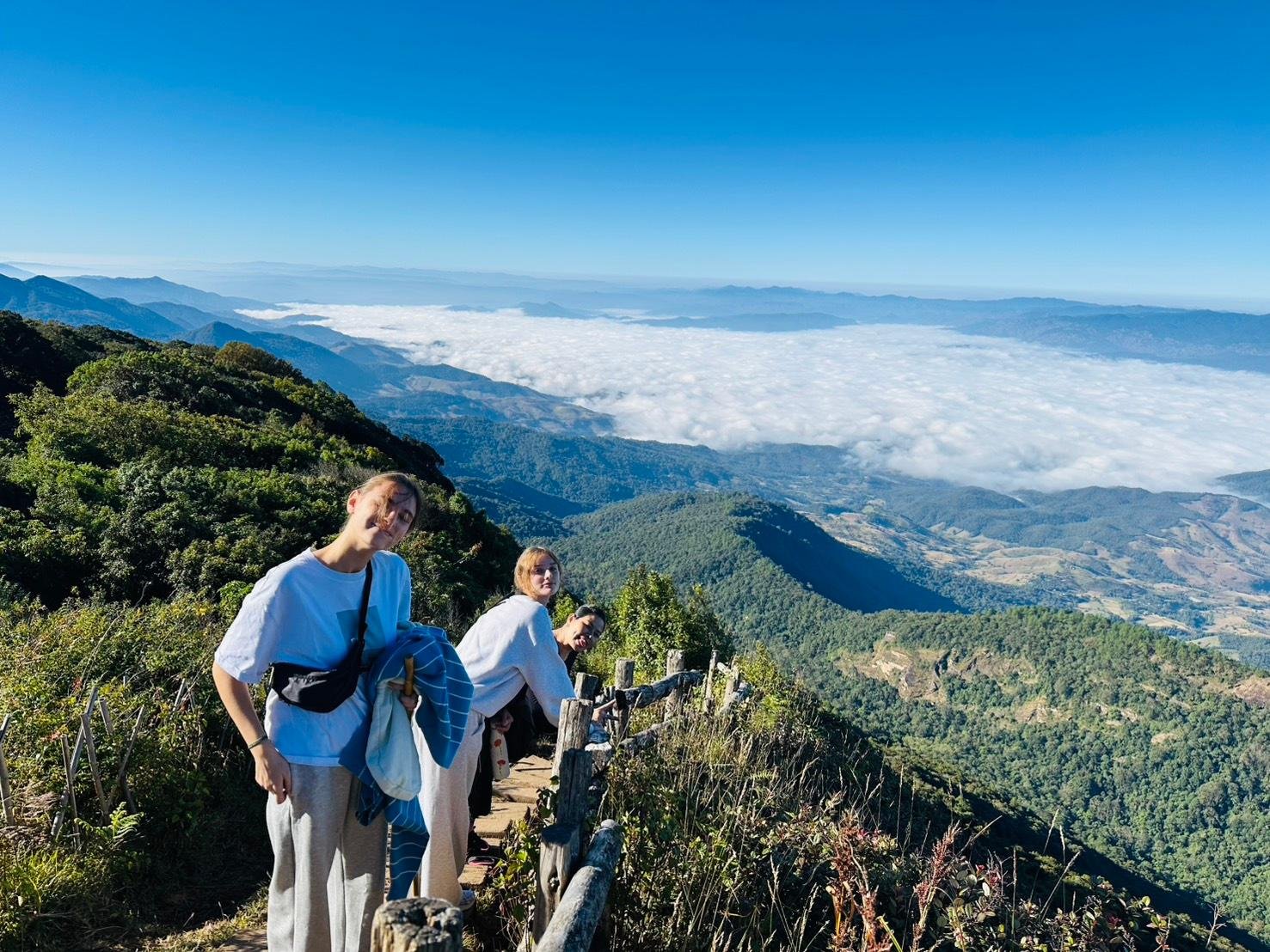 Doi Inthanon Summit & Kew Mae Pan Trail