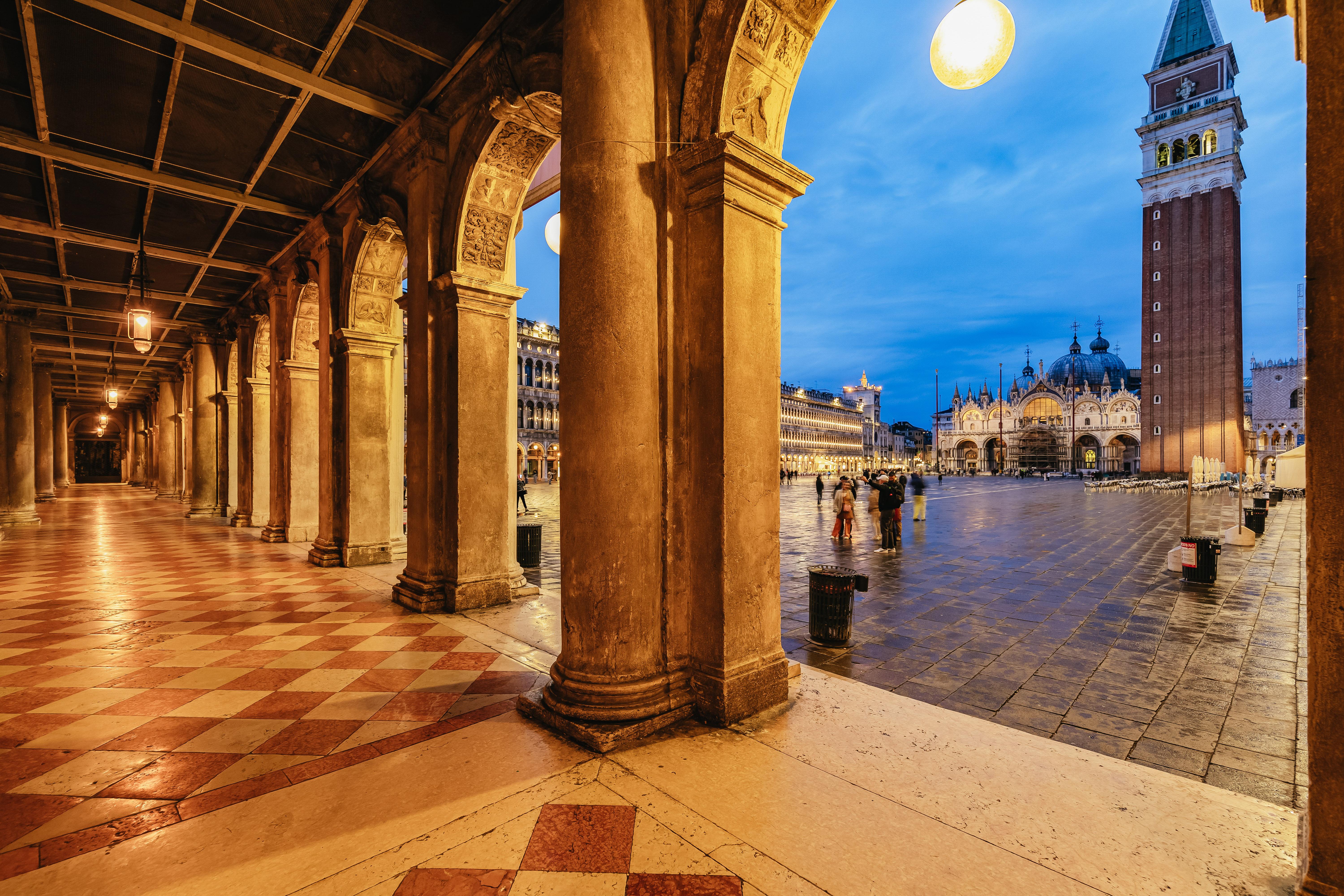 Haunted Venice Evening Walking Tour
