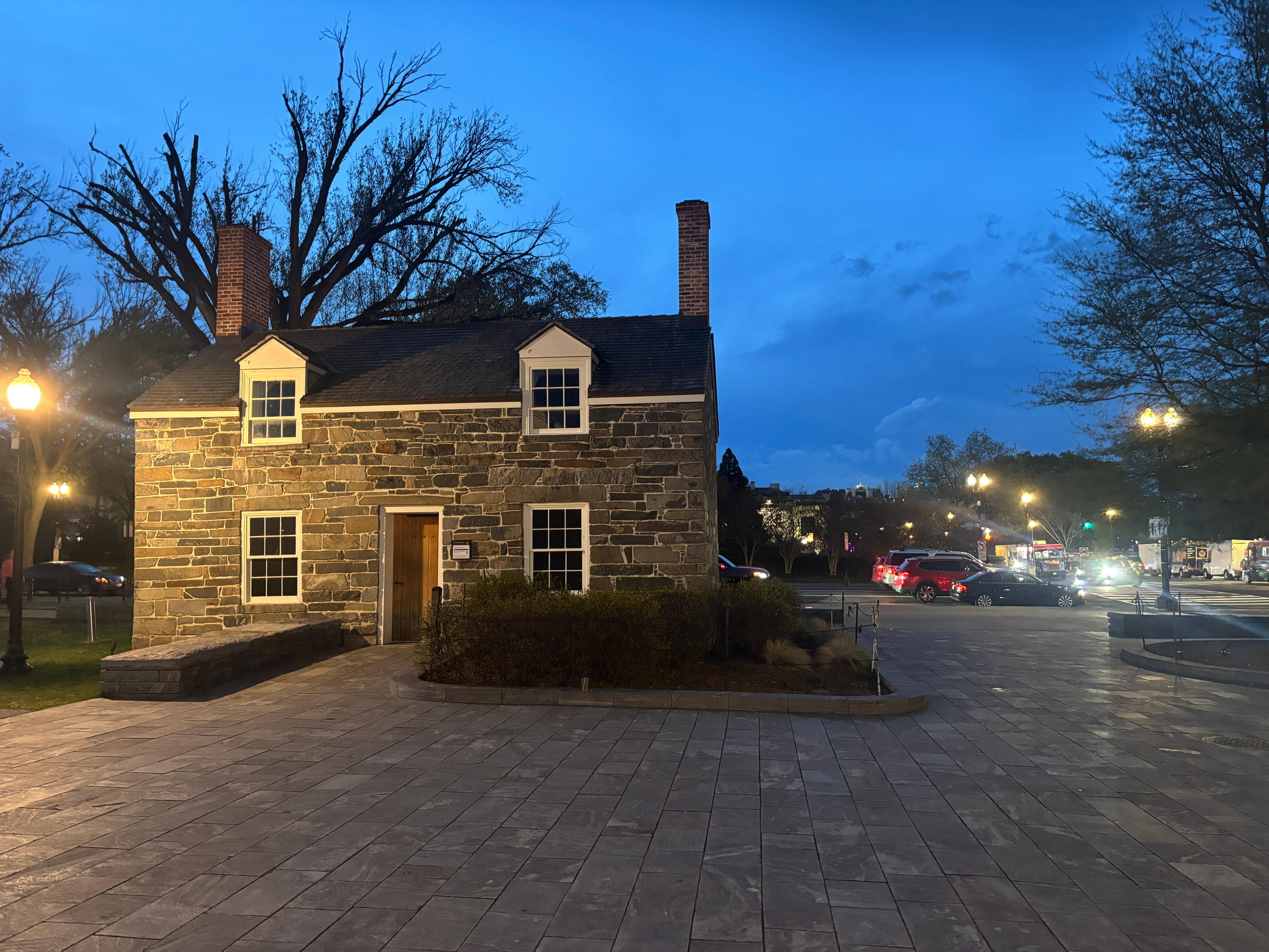 DC Twilight National Mall Tour with Lincoln Undercroft Access