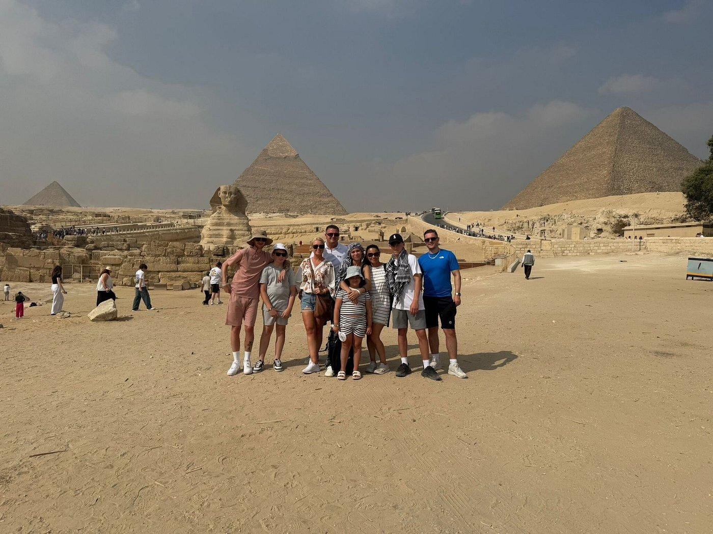 Sharm El Sheikh to Cairo: Pyramids, Sphinx & Egyptian Museum Day Tour