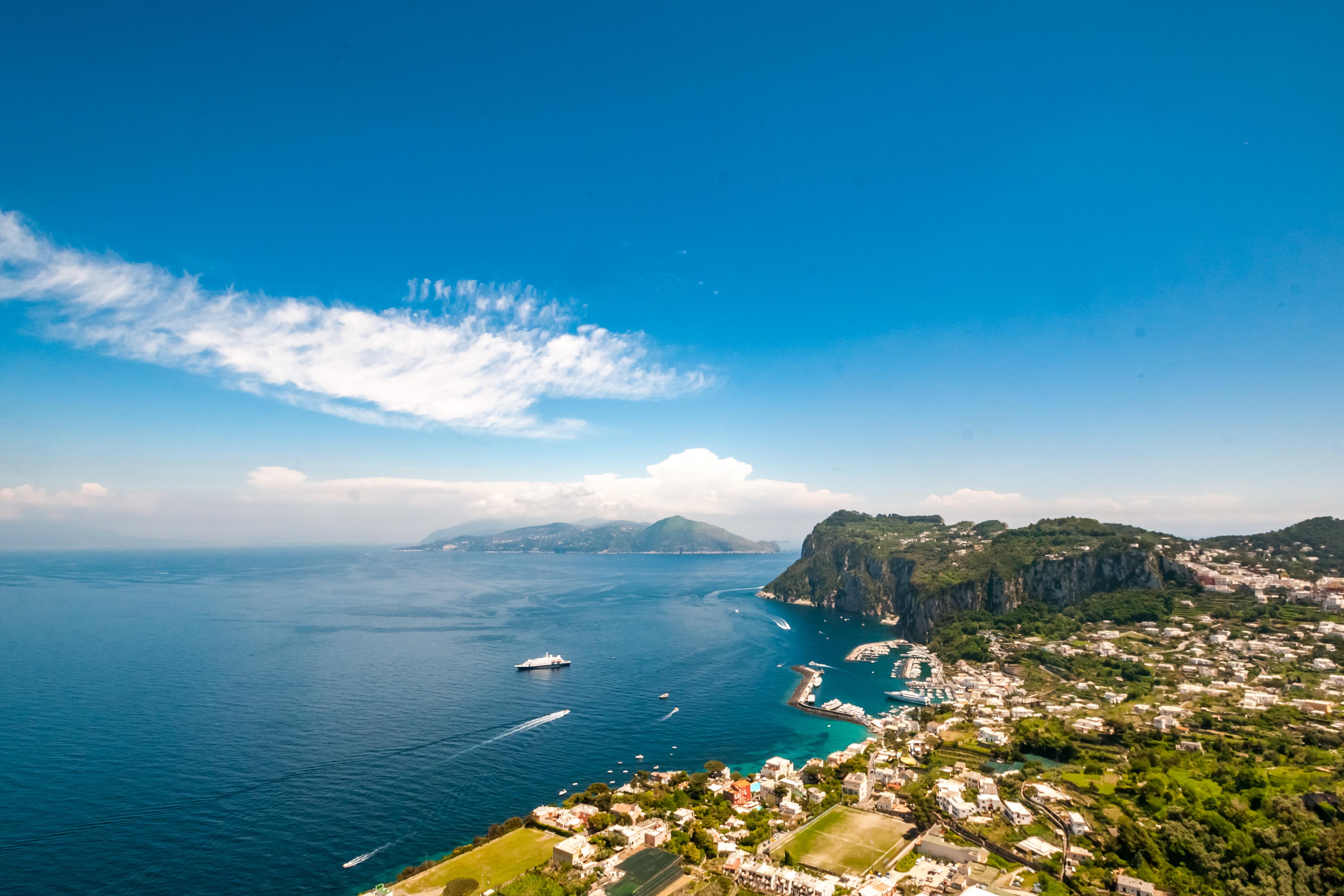 Rome to Capri Day Trip with Blue Grotto Visit