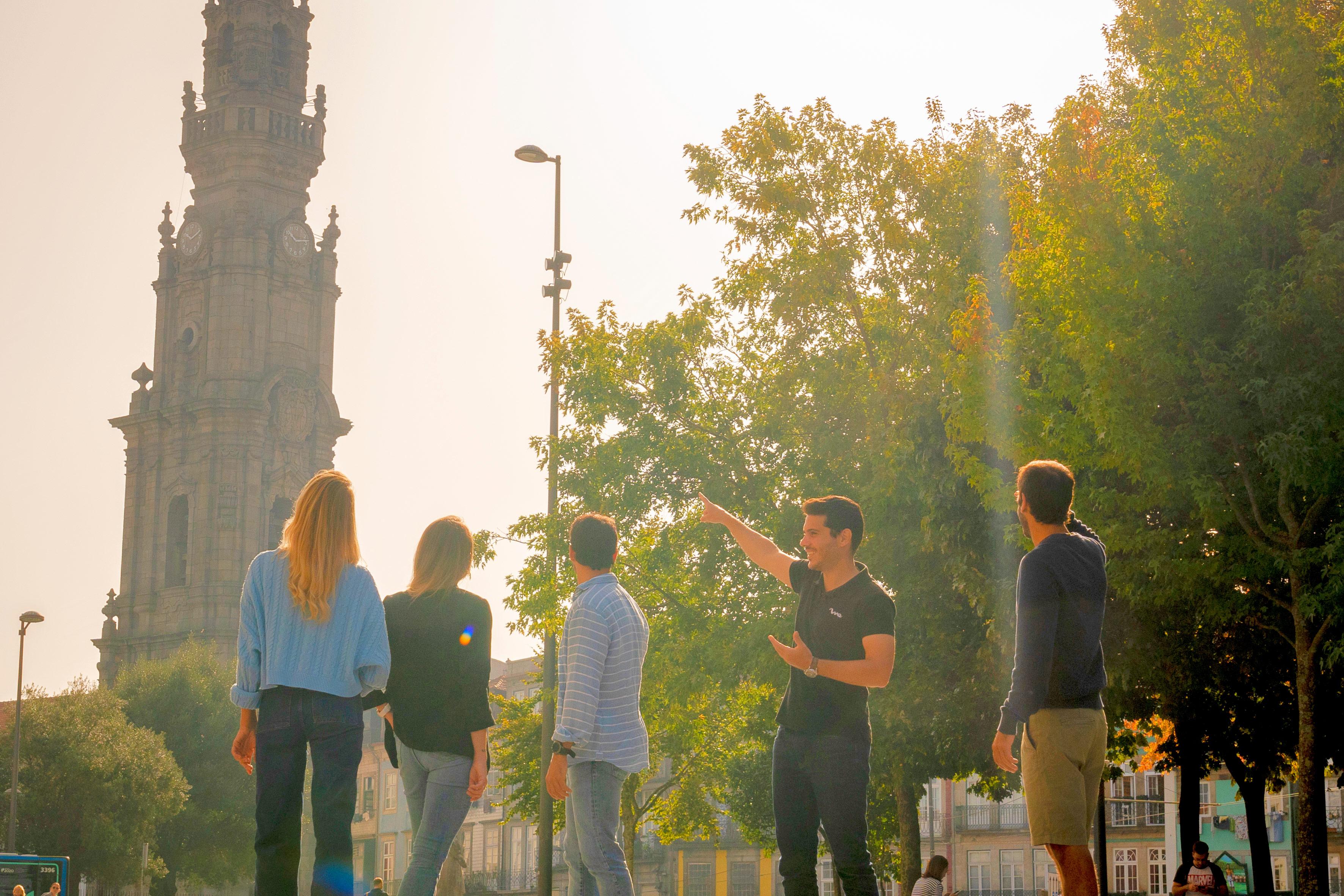 Lisbon to Porto, Óbidos & Nazaré: Full-Day Tour