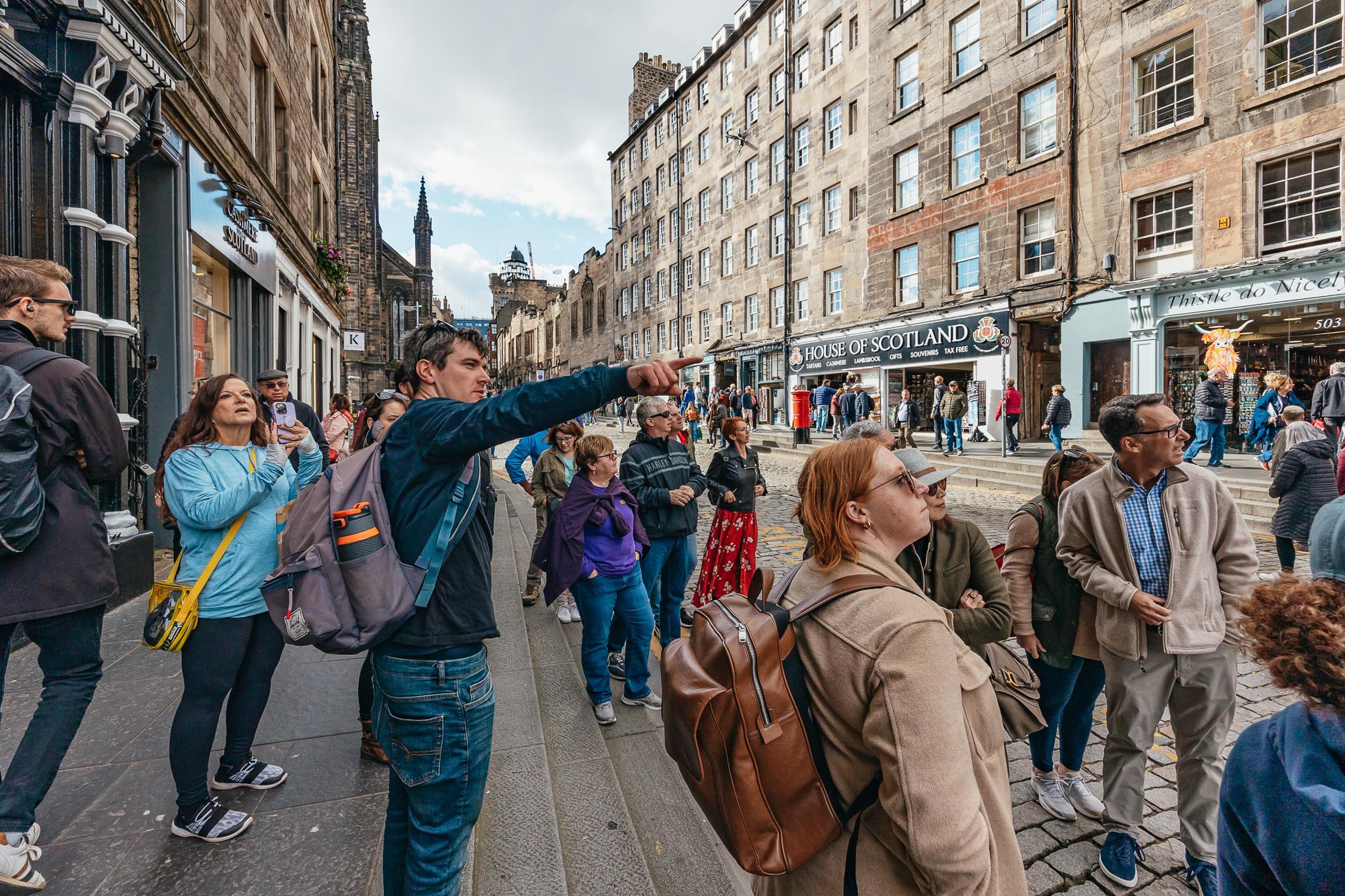 Old Town Edinburgh History Walking Experience
