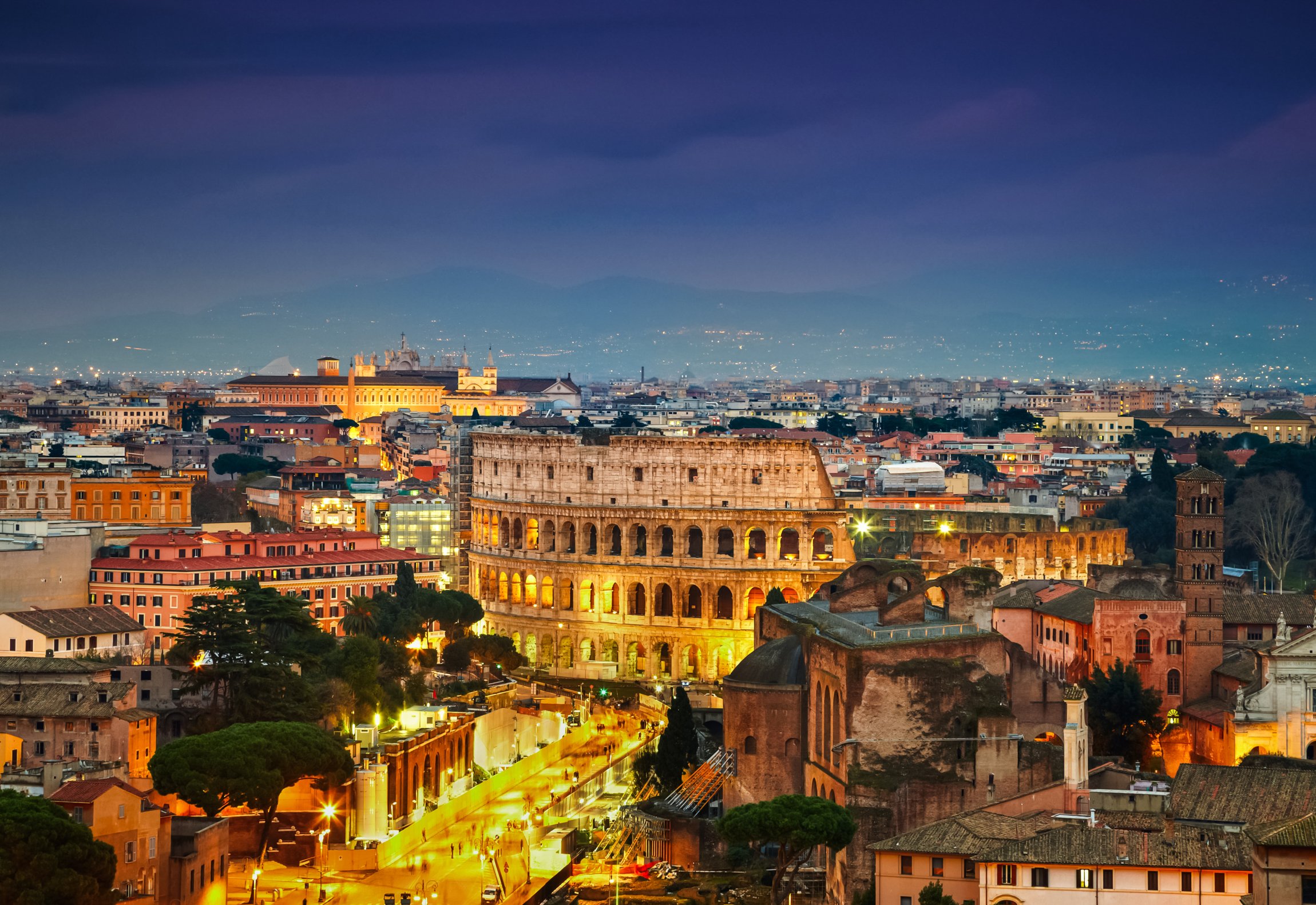 Evening Colosseum & Ancient Rome Guided Walk