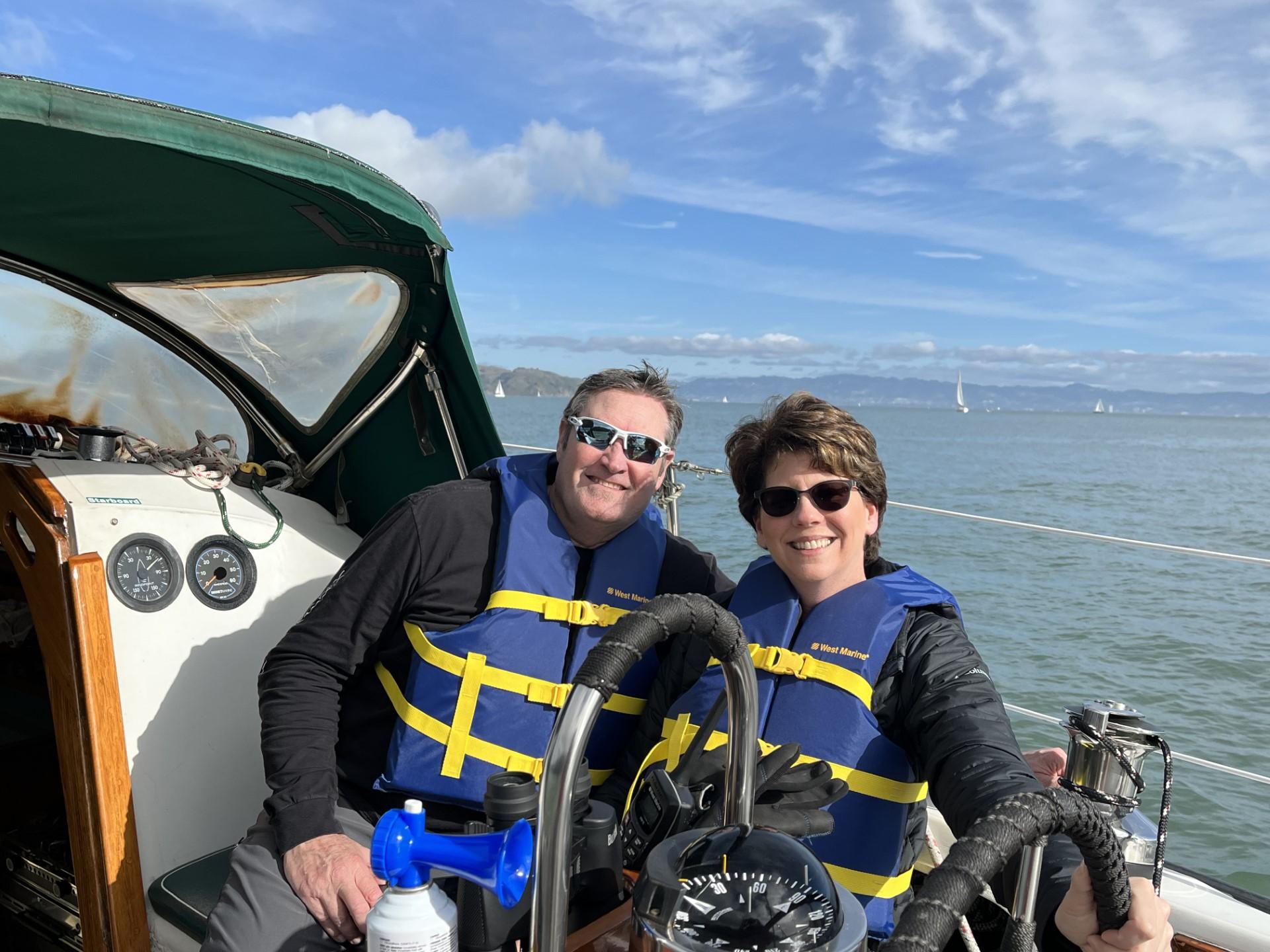 San Francisco: 2-Hour Interactive Sunset Bay Sailing Cruise
