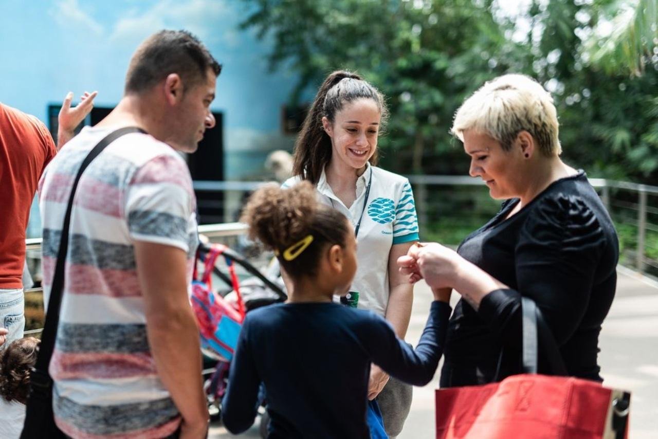 Lisbon Oceanário: Guided Tour & Behind-the-Scenes Access