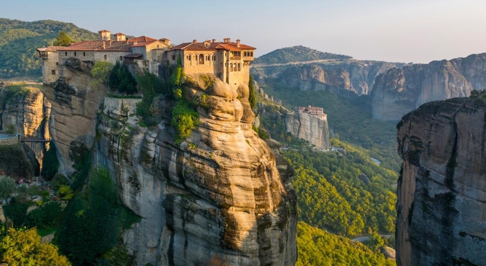 Meteora Monasteries & Thermopylae Private Day Trip from Athens