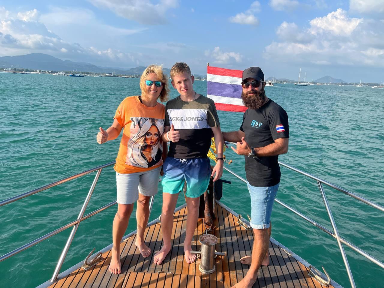 3-Dive Certification Expedition: Phi Phi Islands & Shark Point