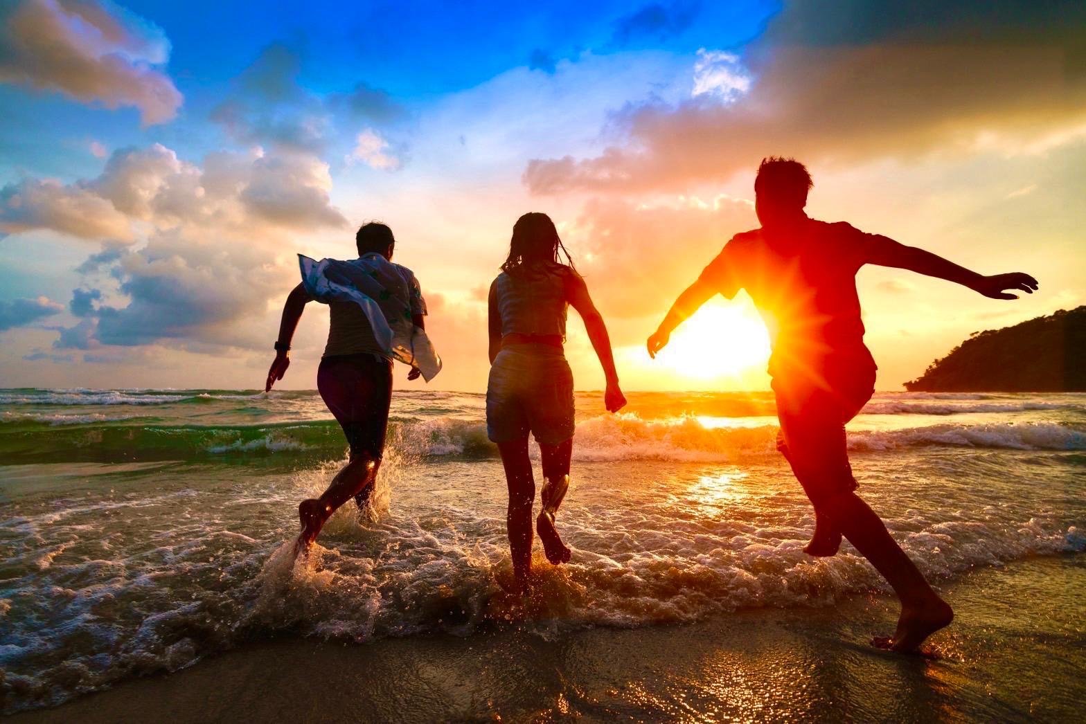 Phi Phi Islands Sunset, BBQ & Bioluminescent Plankton Day Tour from Krabi