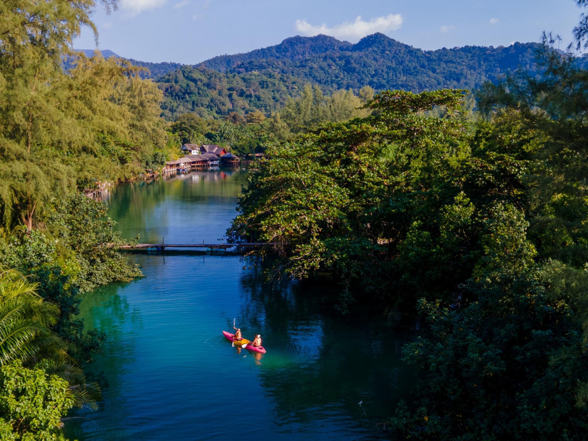 Ao Thalane Mangrove Kayak Adventure – Krabi