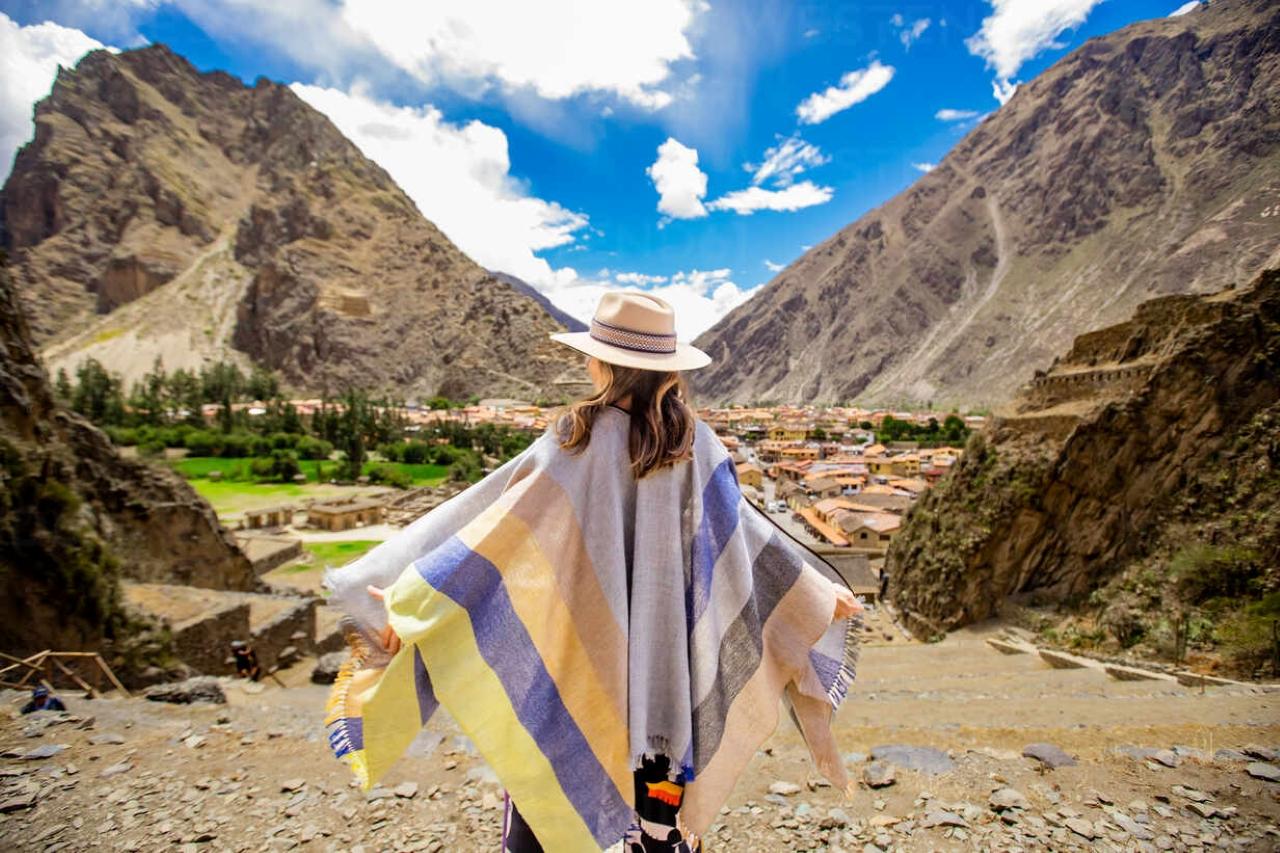 Sacred Valley Full-Day Tour: Pisac, Ollantaytambo & Moray