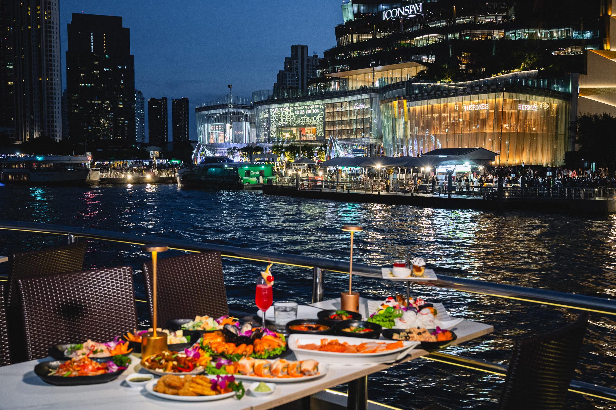 Bangkok: Chao Phraya Meridian Buffet Dinner Cruise