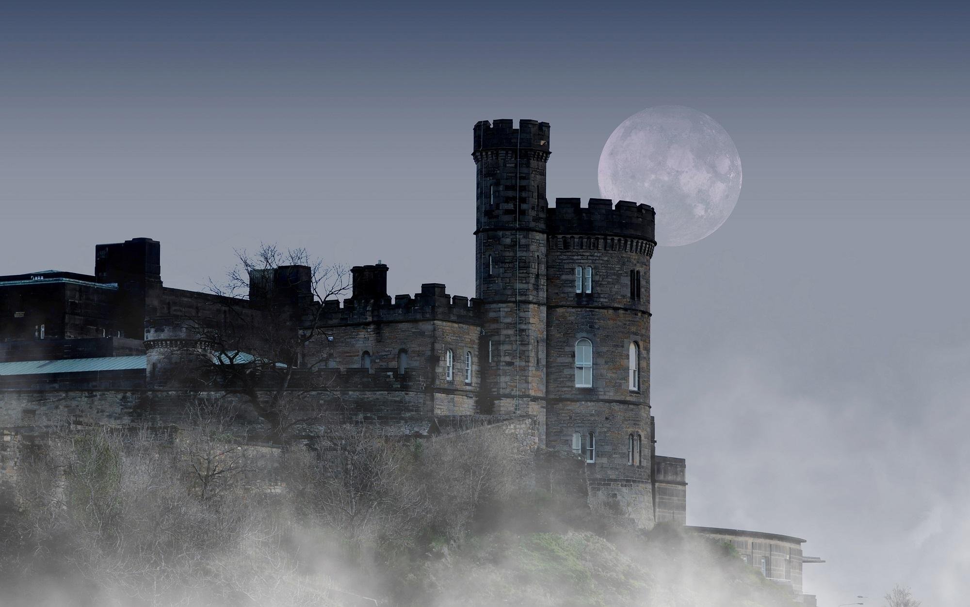 Edinburgh: The Dark Side Walking Tour