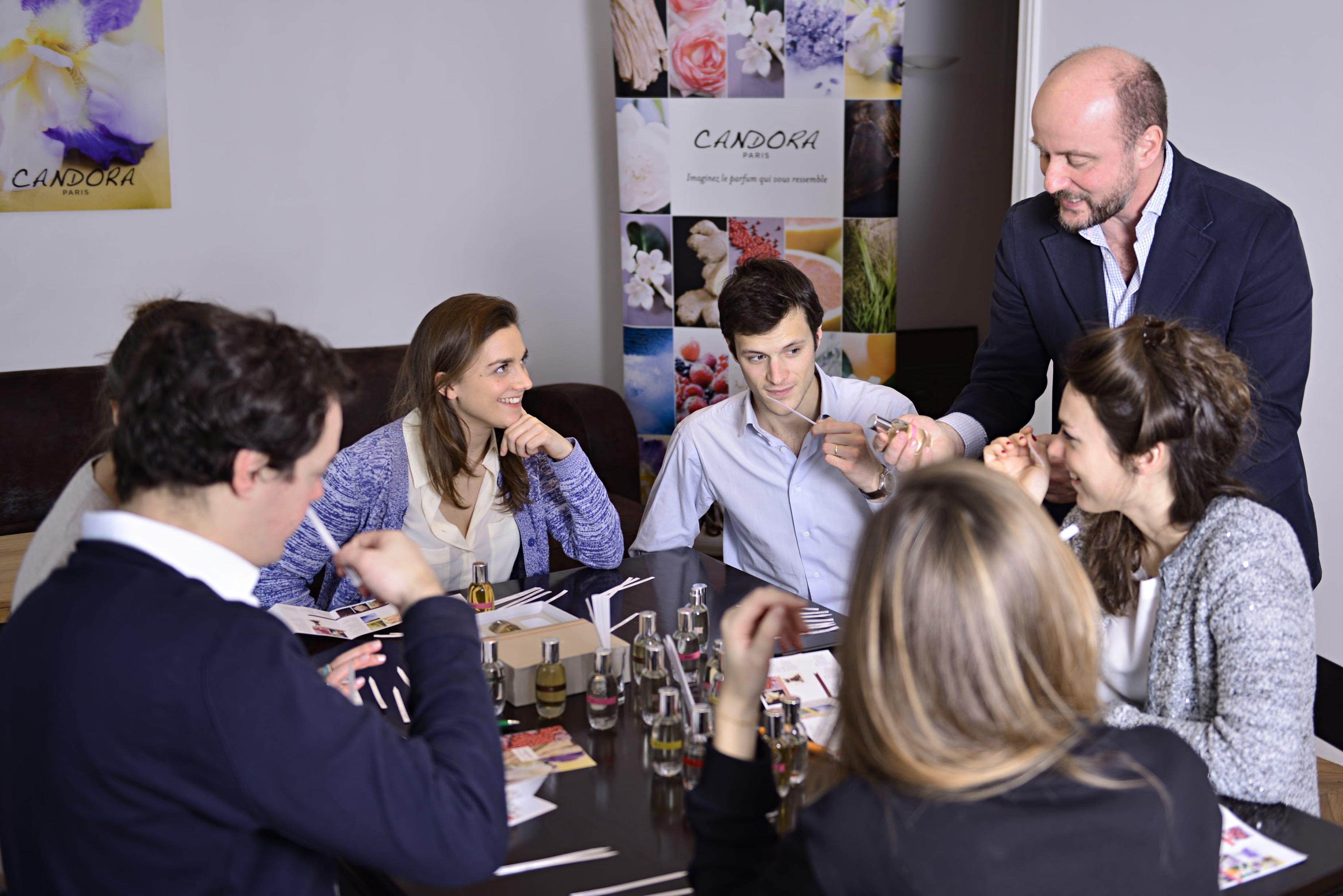 Paris perfume workshop — Le Marais atelier and signature scent creation — image 2