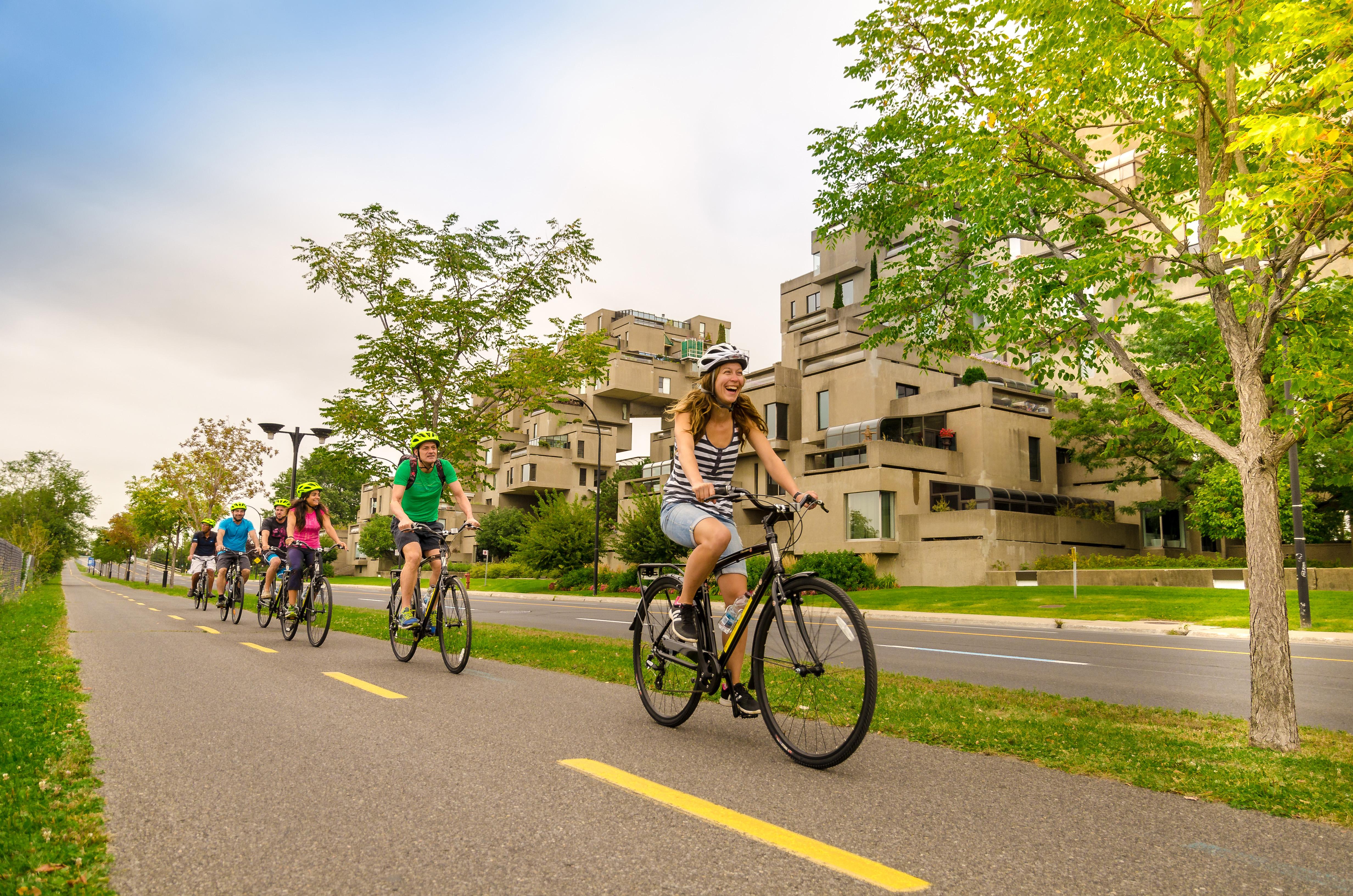 Full-Day Electric Bike Rental in Montreal