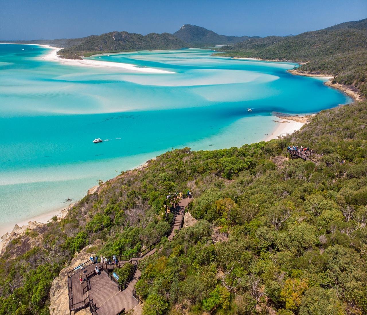 Whitsundays Full-Day Sailing on Camira Catamaran from Airlie Beach