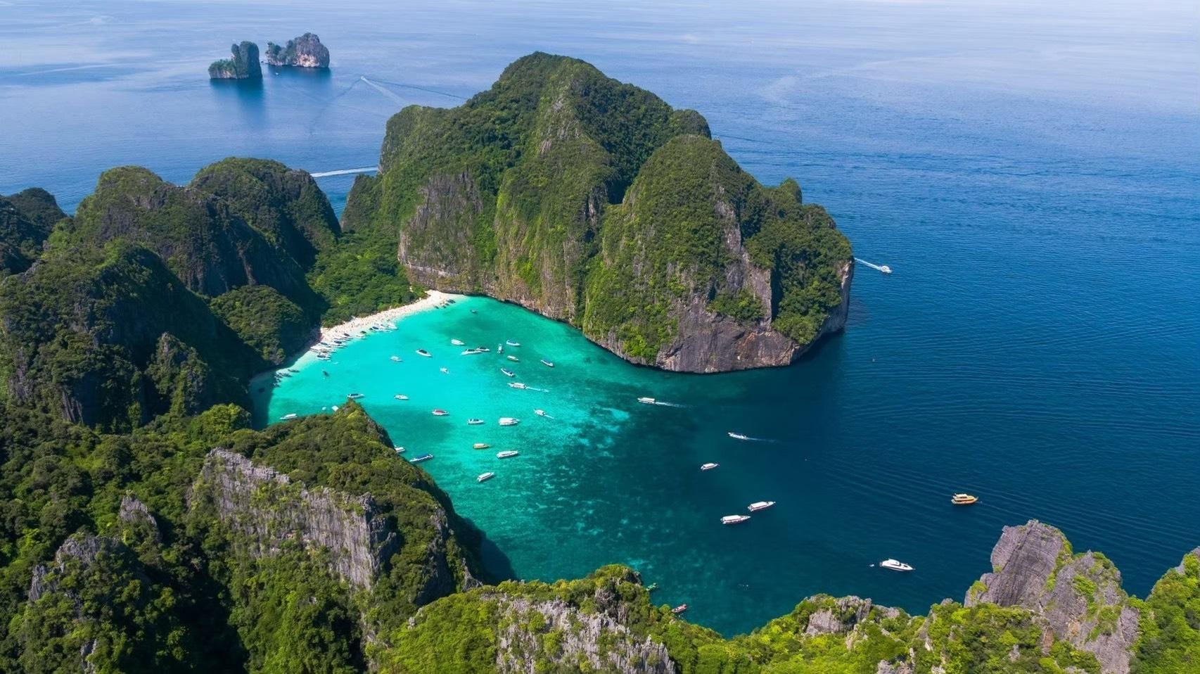 Private Luxury Longtail Boat Island Hopping in Phuket