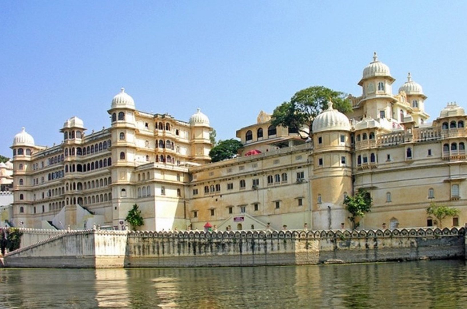 Jodhpur to Udaipur Private Transfer via Ranakpur Temple