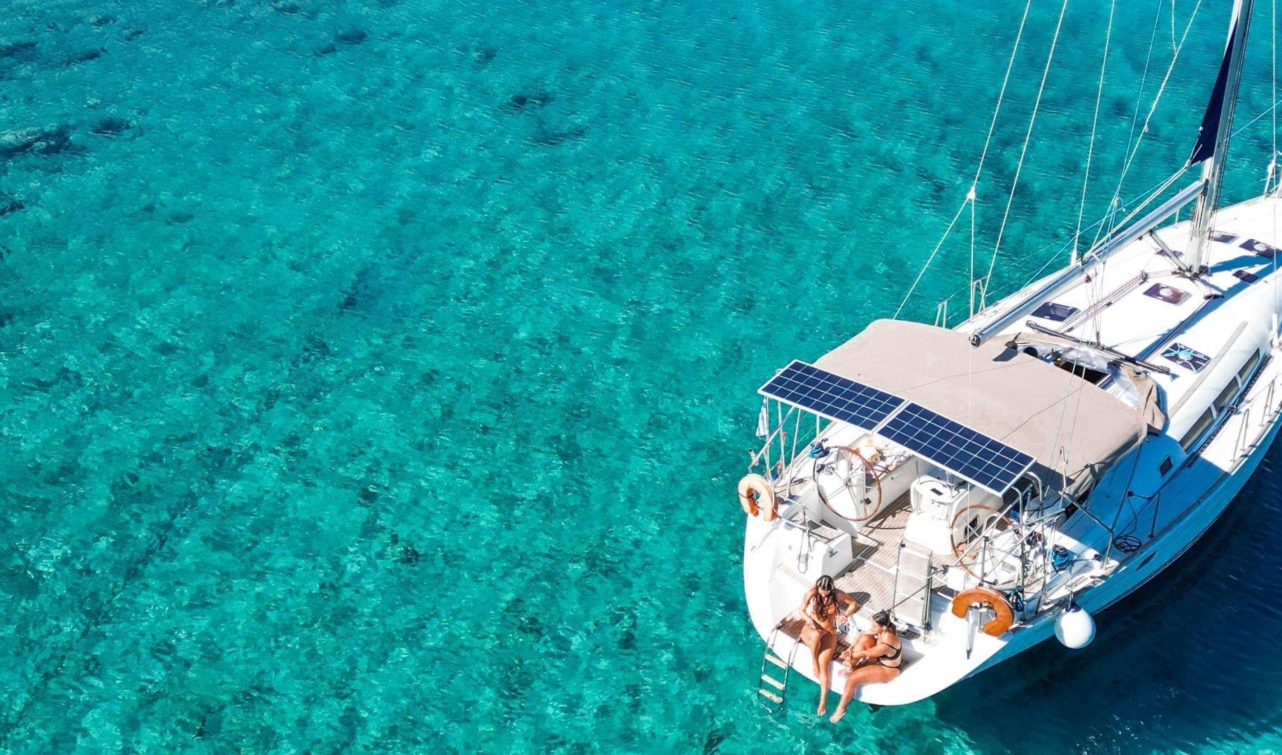 Dia Island Sailing with Mediterranean Feast & Unlimited Drinks