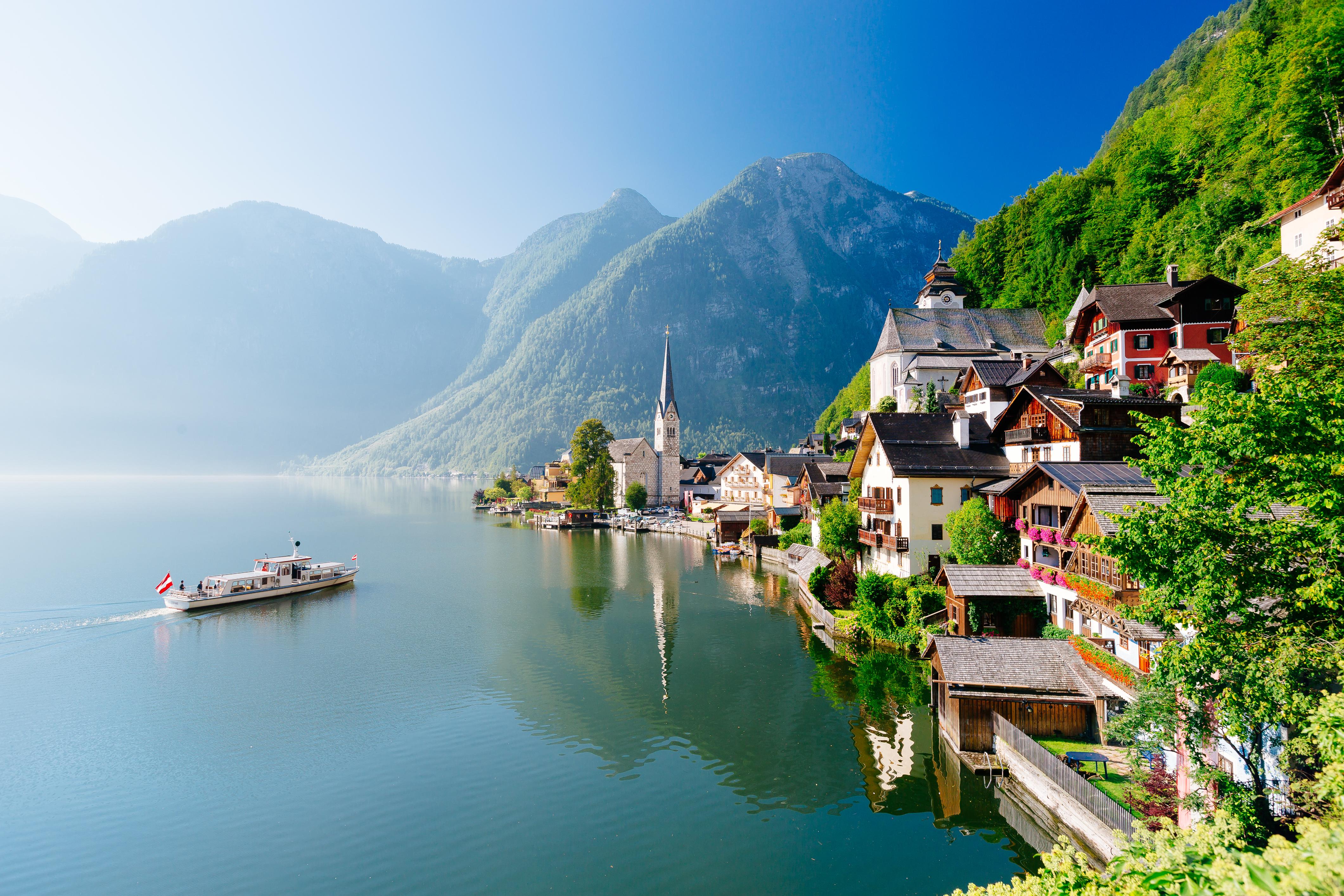 Vienna to Hallstatt & Salzkammergut Day Trip with Lake Cruise
