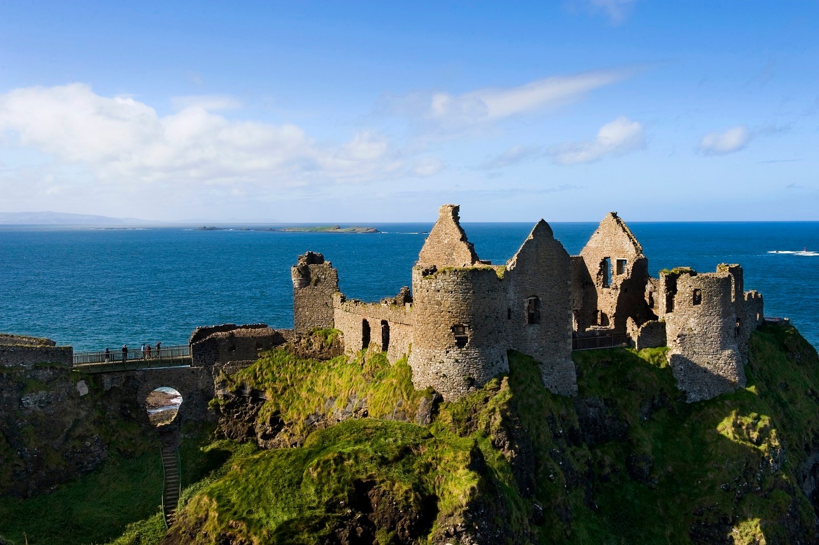 From Dublin: Giant's Causeway and Belfast Tour in Spanish