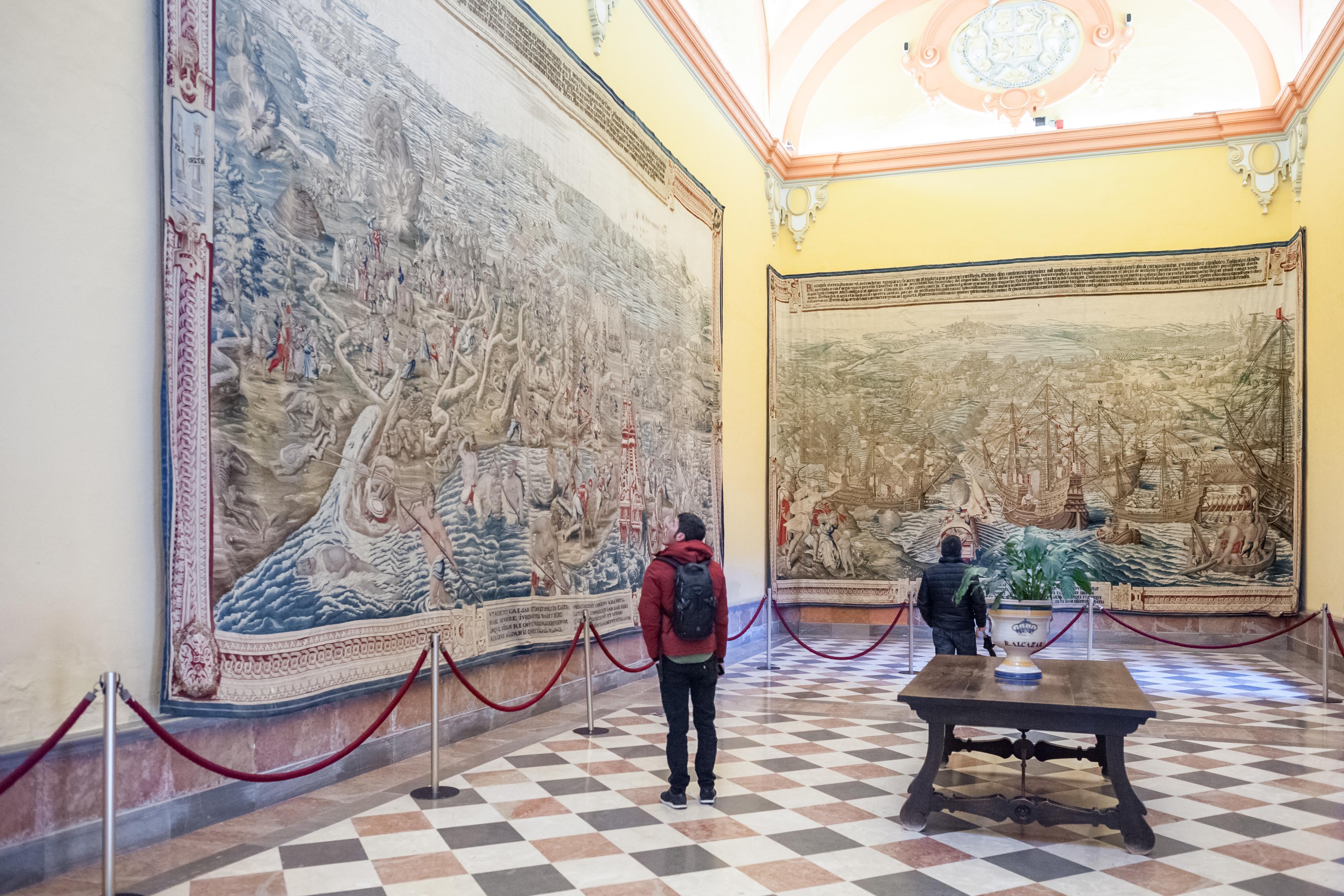 Seville: Guided Royal Alcázar Palace Tour