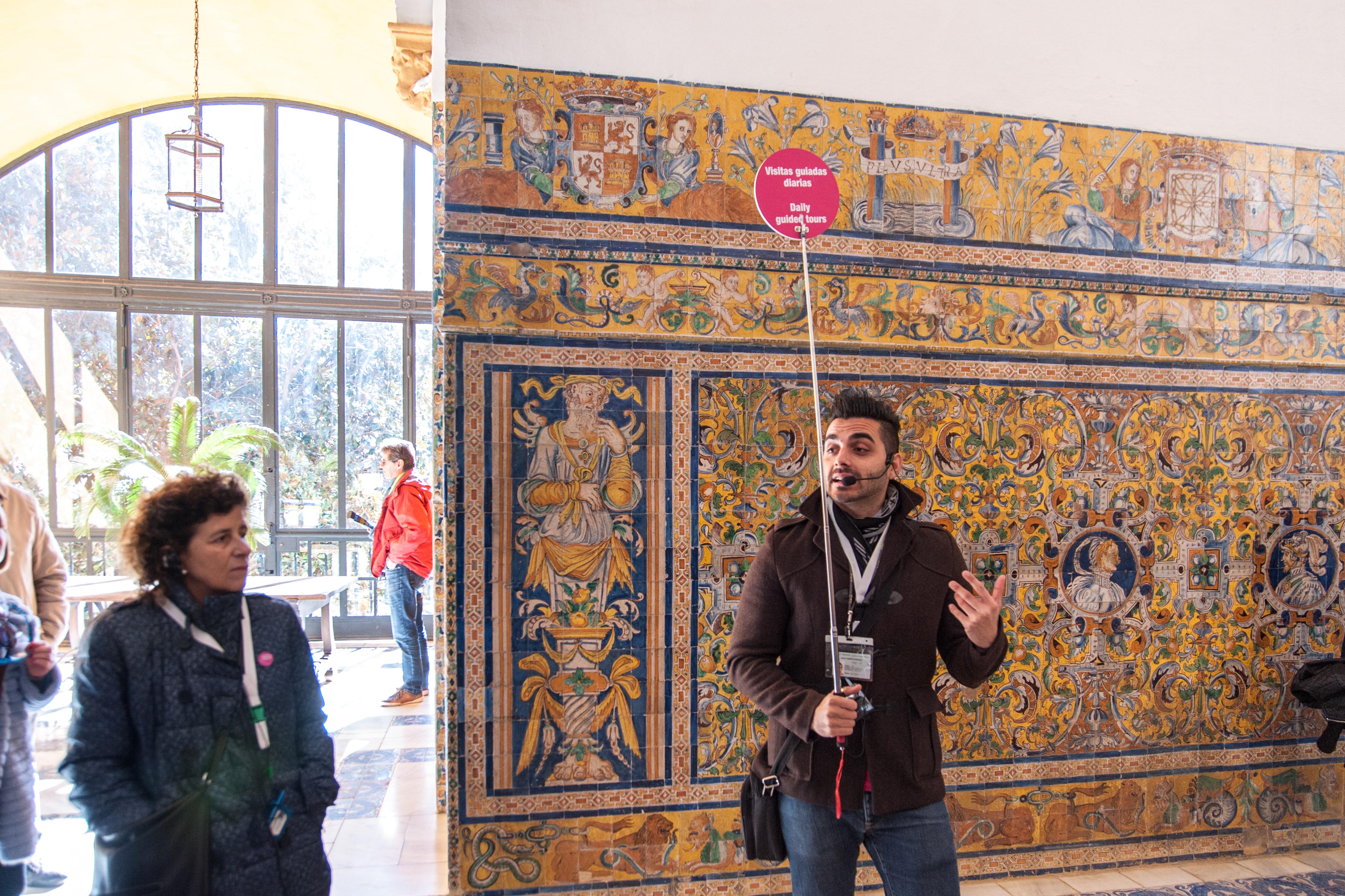 Seville: Guided Alcázar and Cathedral Tour
