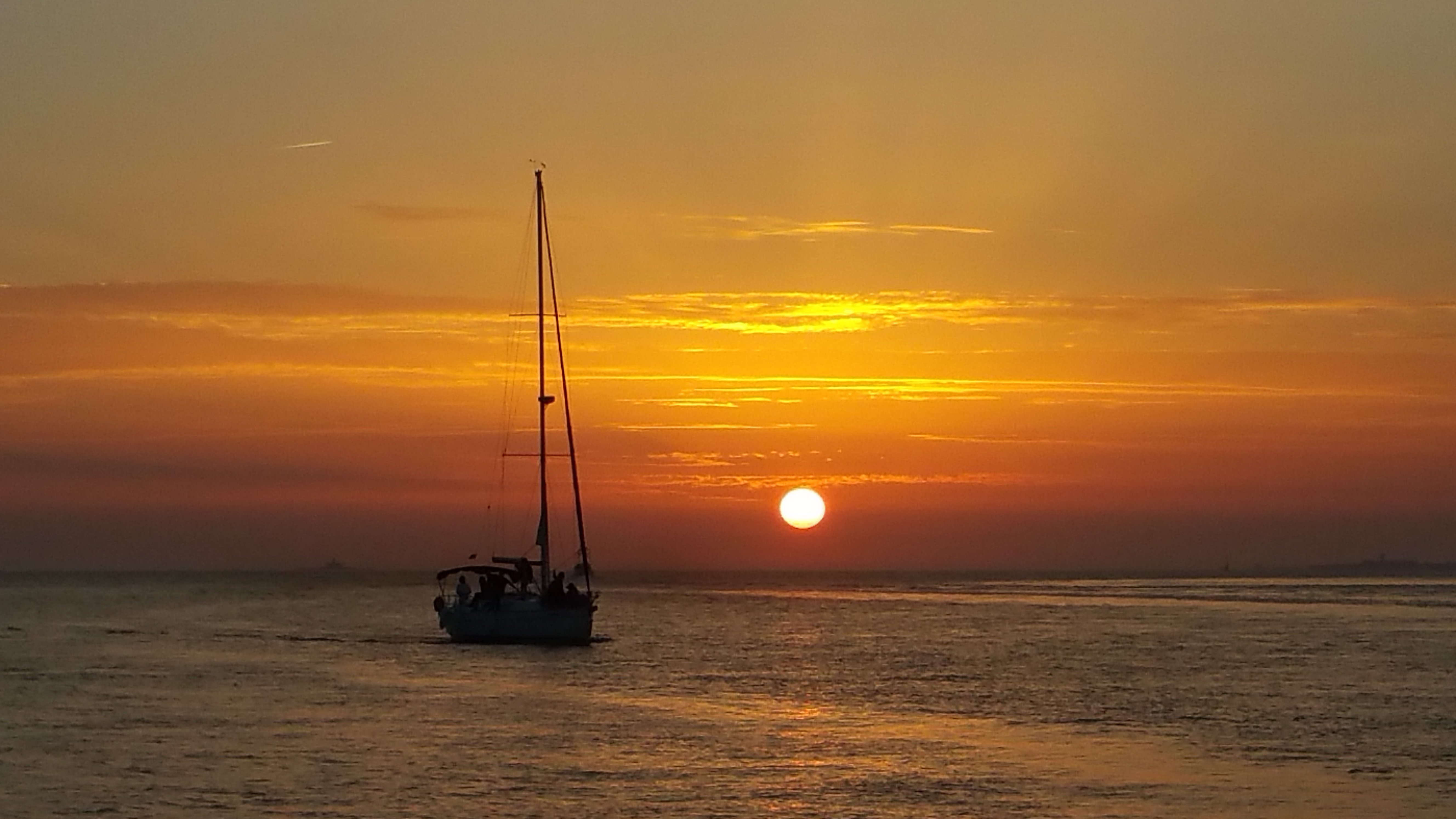 Lisbon Tagus River Sailing Cruise with Wine (Day or Sunset)