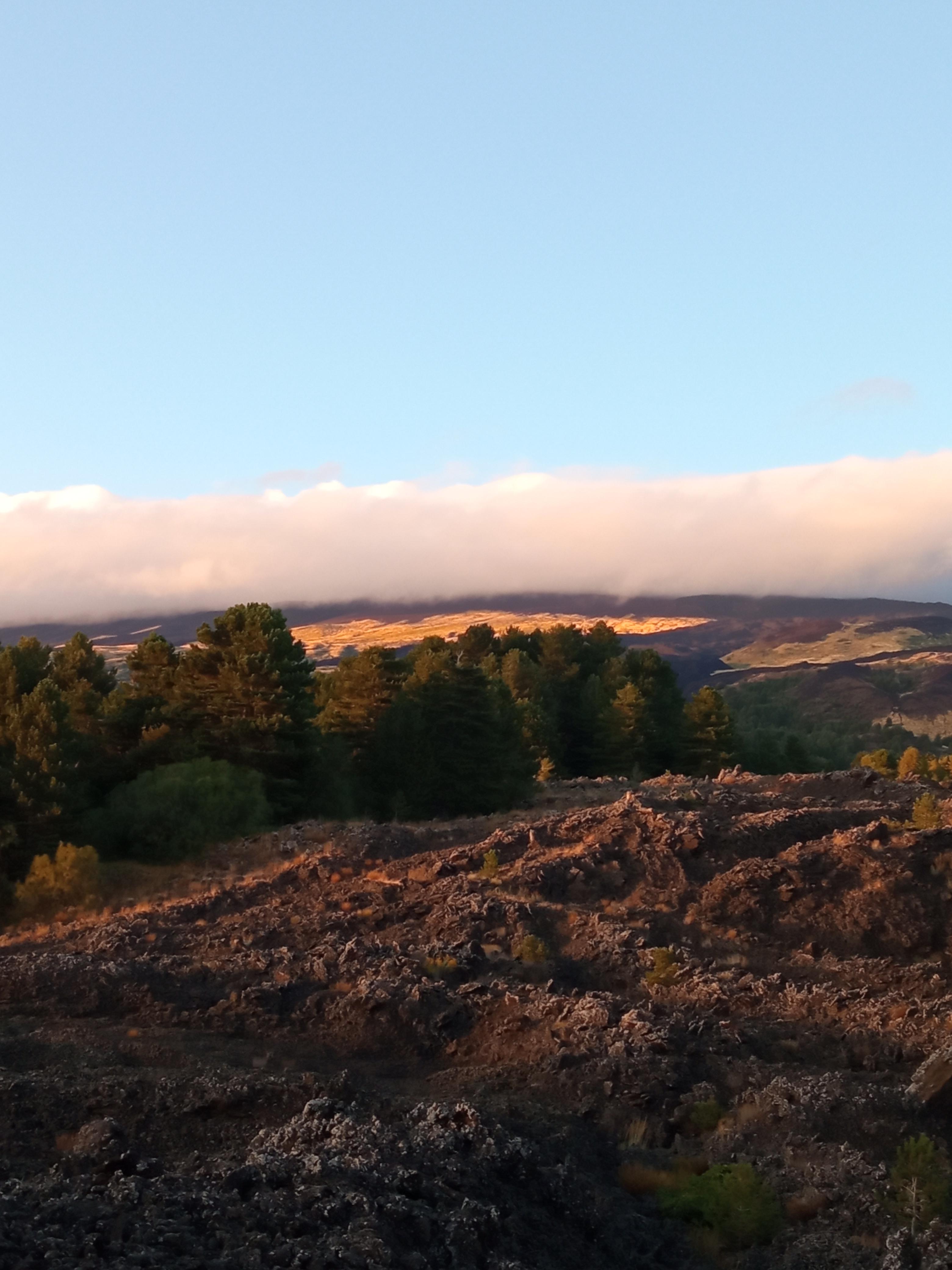 Catania: Mount Etna Sunset Tour with Wine Tasting