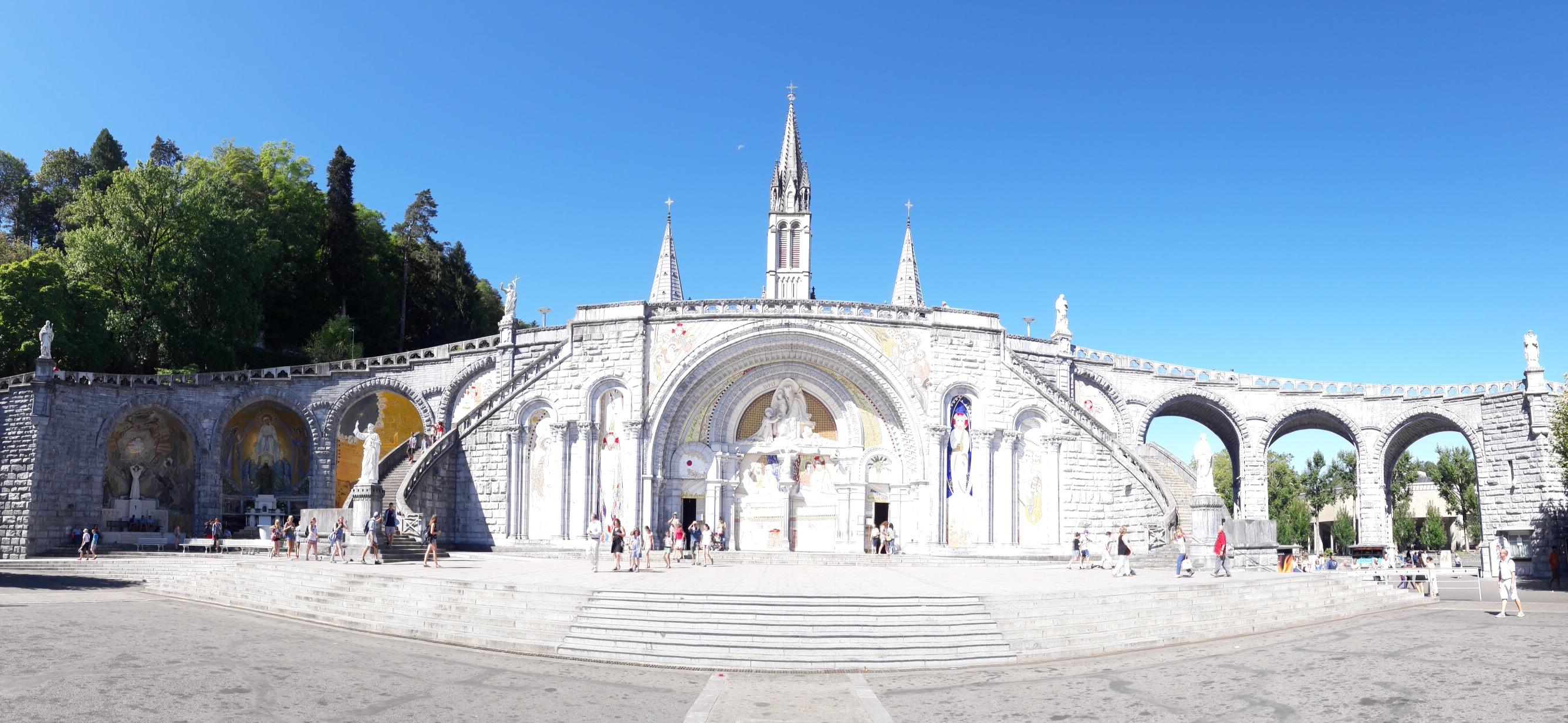 Private Full-Day Pilgrimage to Lourdes from San Sebastián