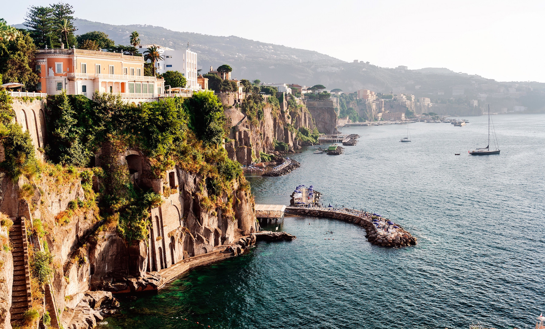 Positano Private Transfer to Sorrento, Naples or Rome