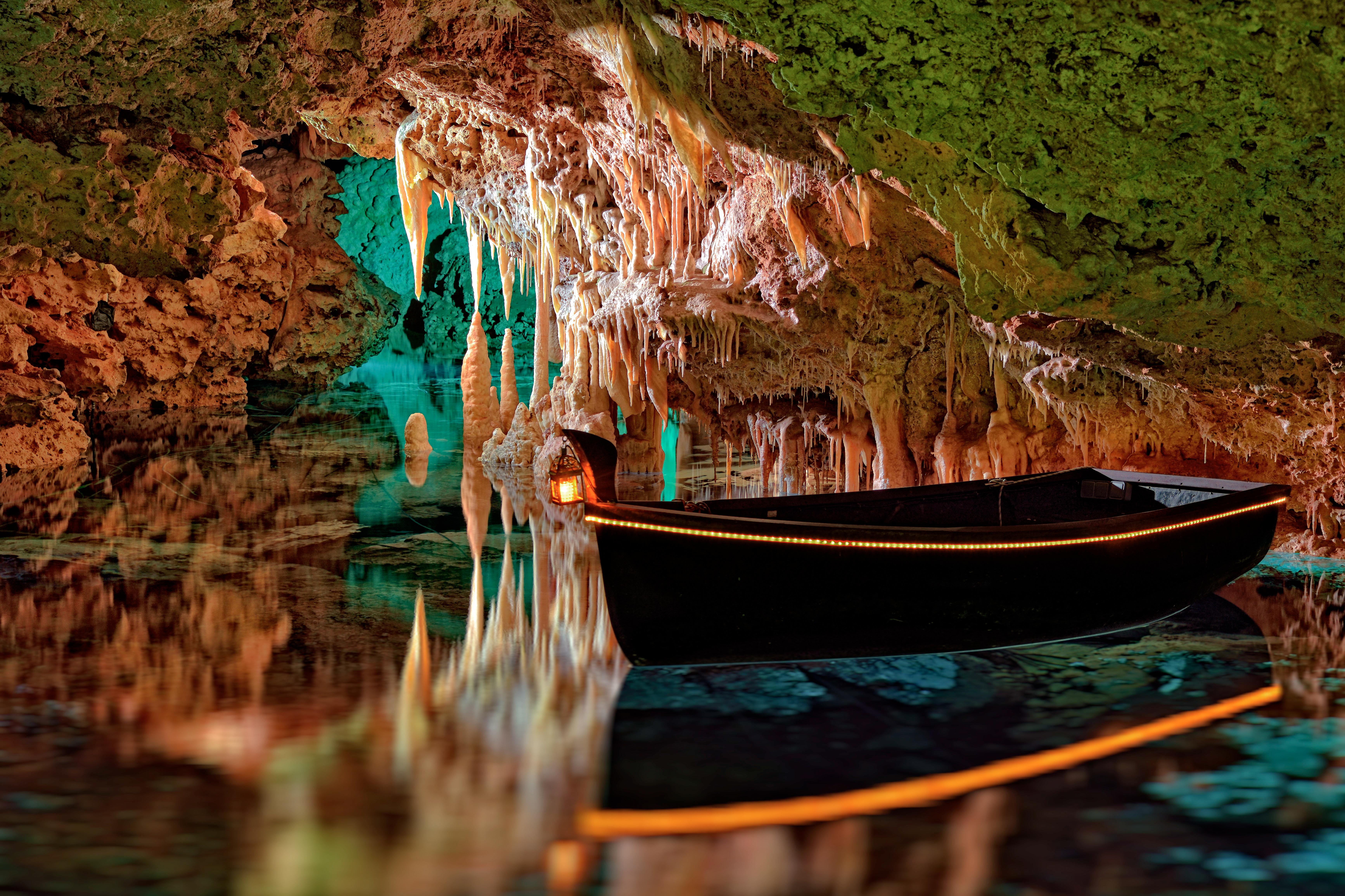 Caves of Hams: Porto Cristo Underground Experience