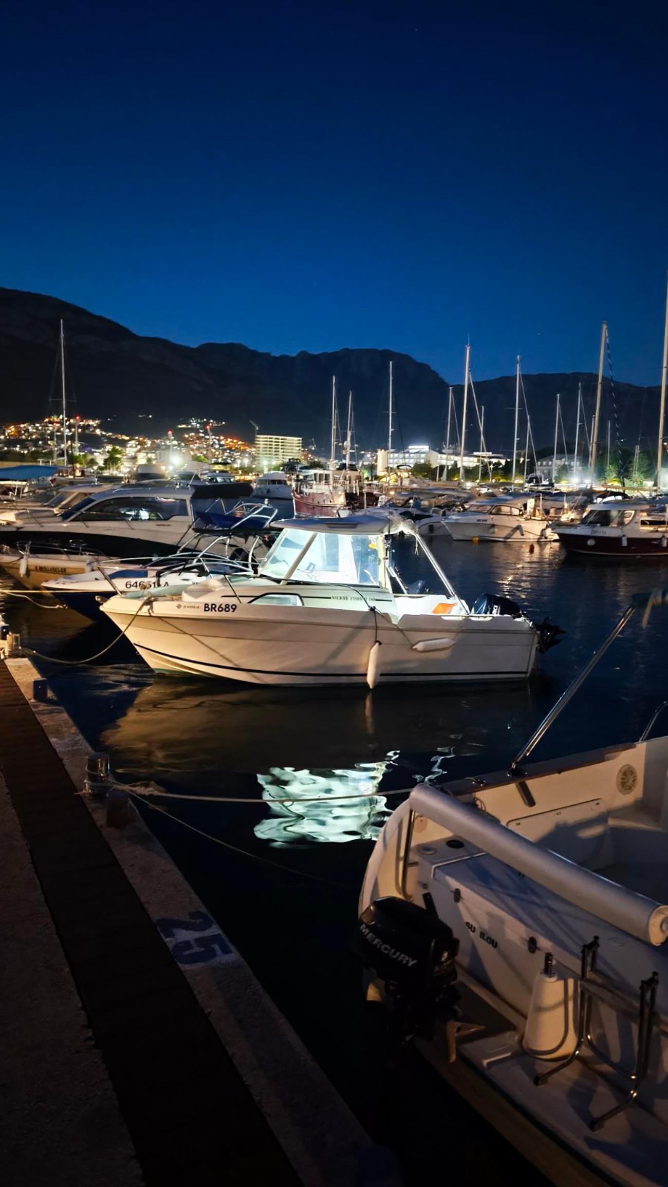 Bar: Scenic Coastline Boat Excursion with Local Wine & Meze