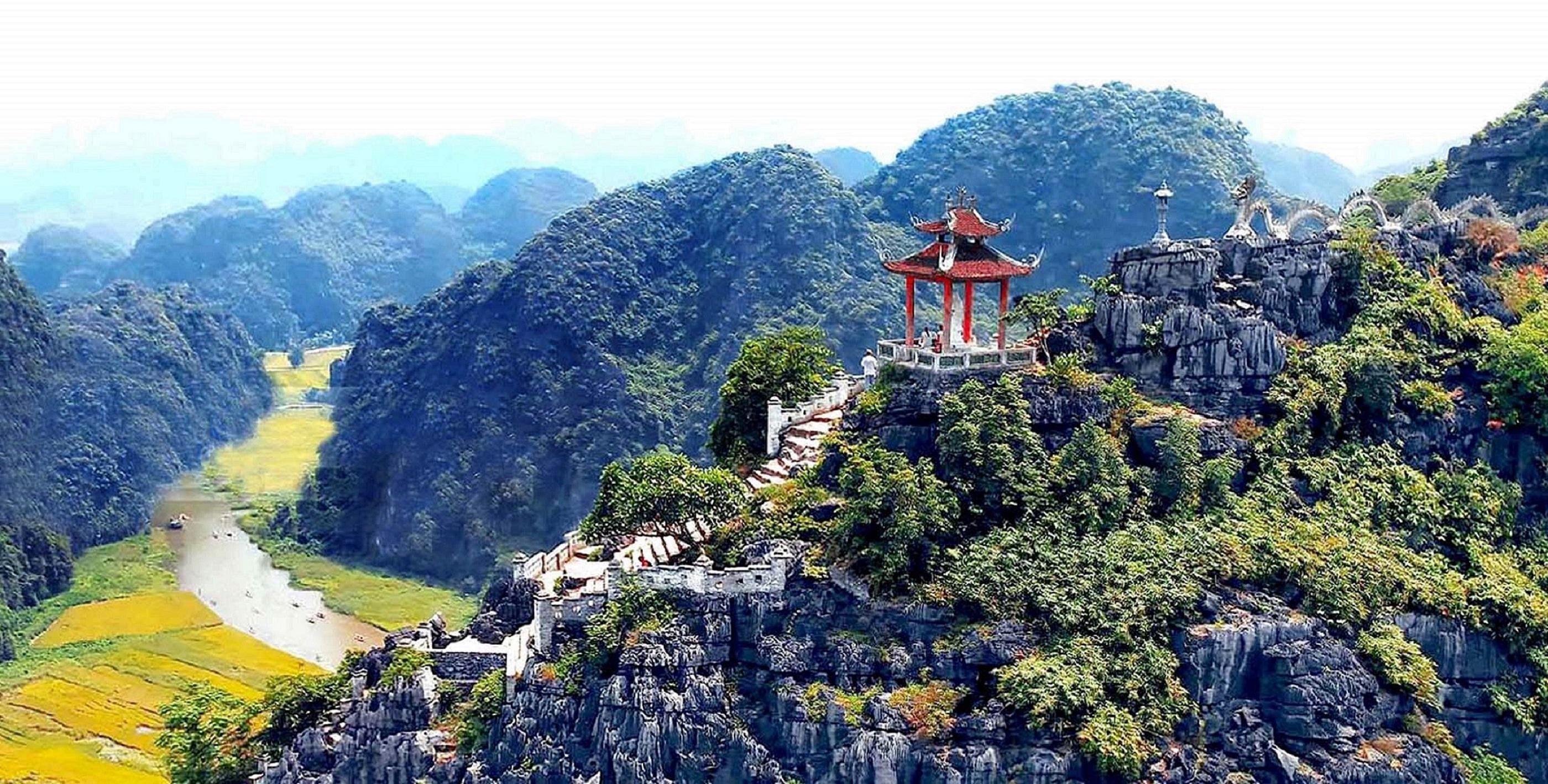 Ninh Binh Private Full-Day Tour: Bai Dinh, Trang An & Mua Cave