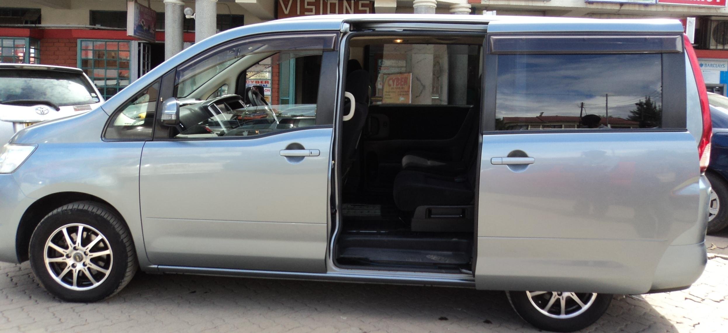 Jomo Kenyatta Airport Private Transfer to Nairobi